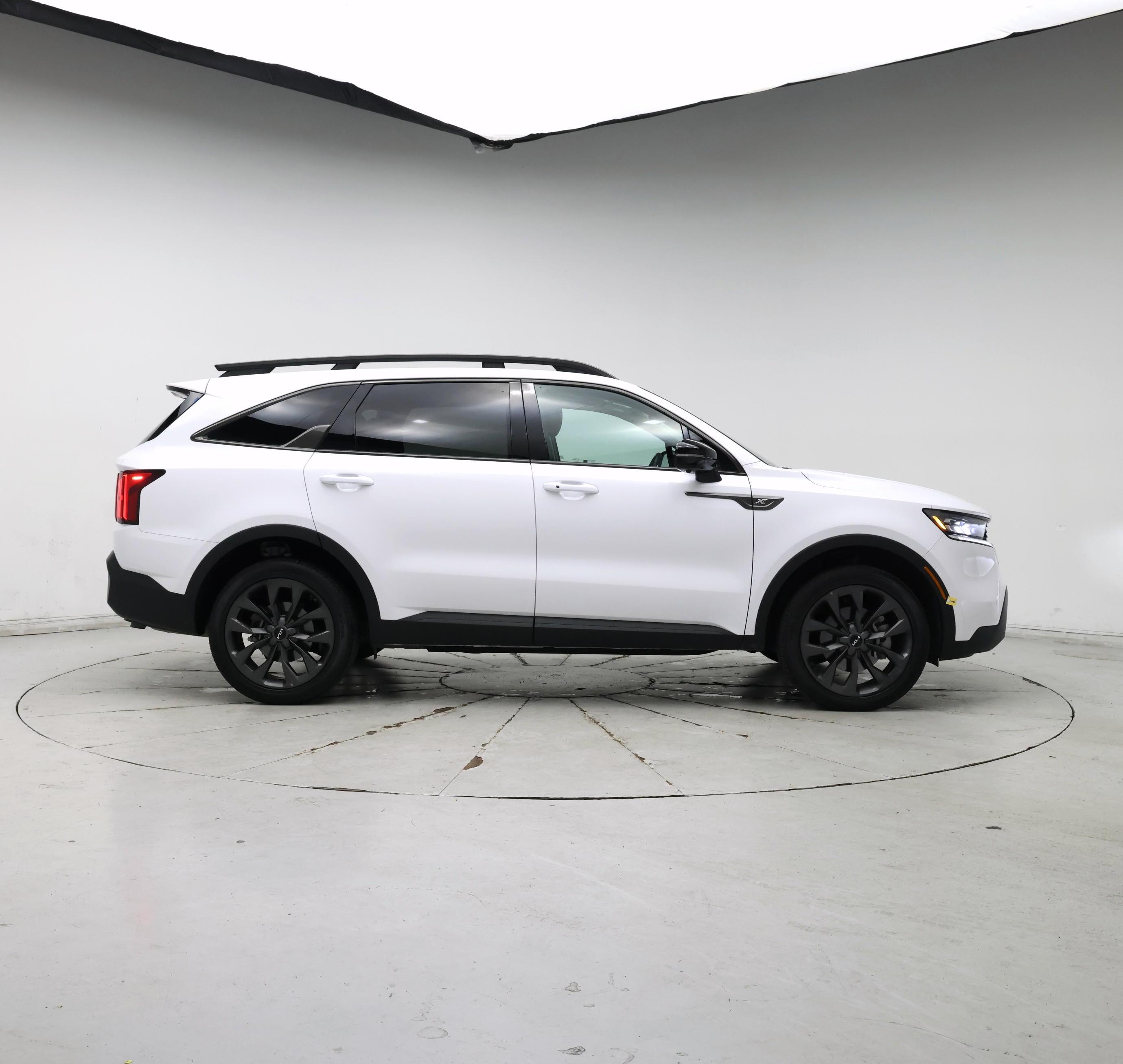 Thumbnail: 2023 Kia Sorento - 7