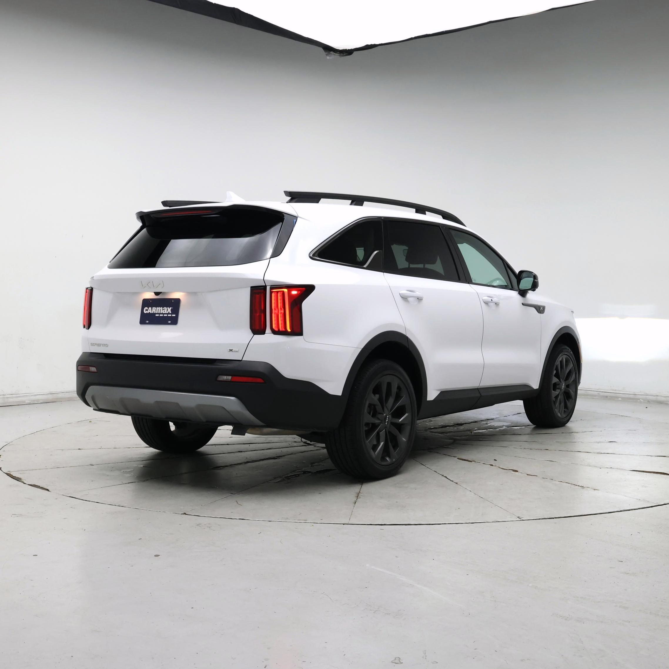 Thumbnail: 2023 Kia Sorento - 8