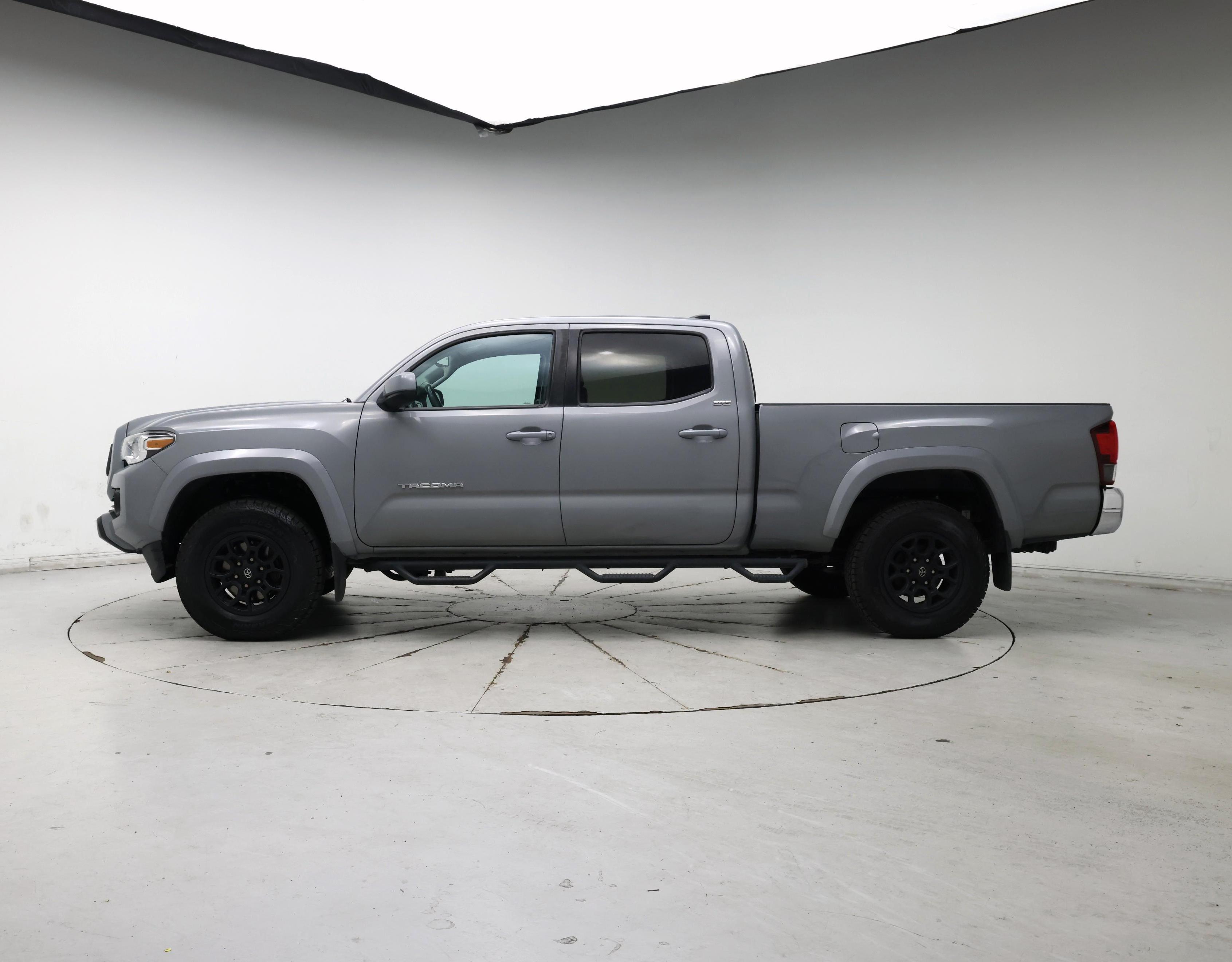 Thumbnail: 2021 Toyota Tacoma - 3