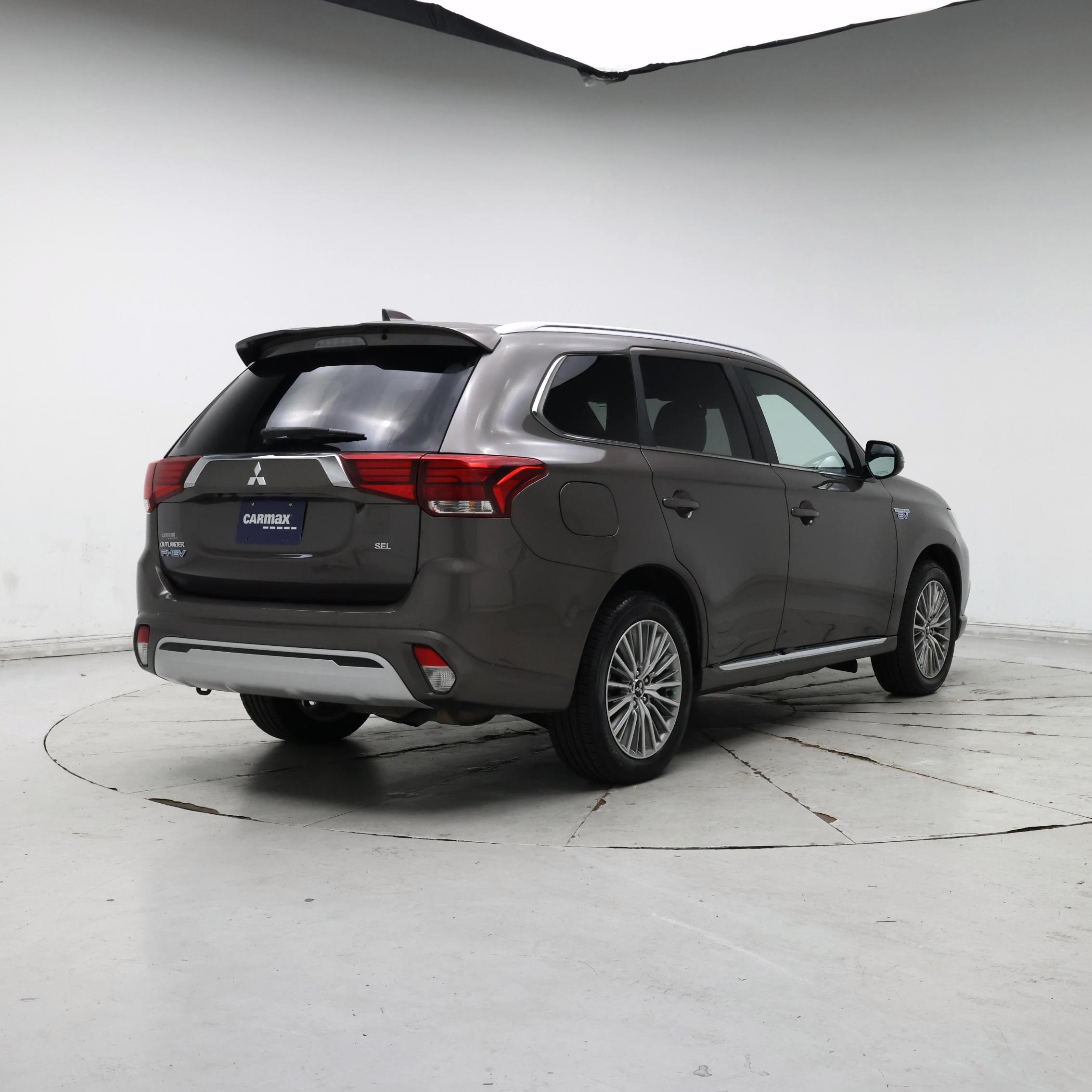 Thumbnail: 2020 Mitsubishi Outlander - 8