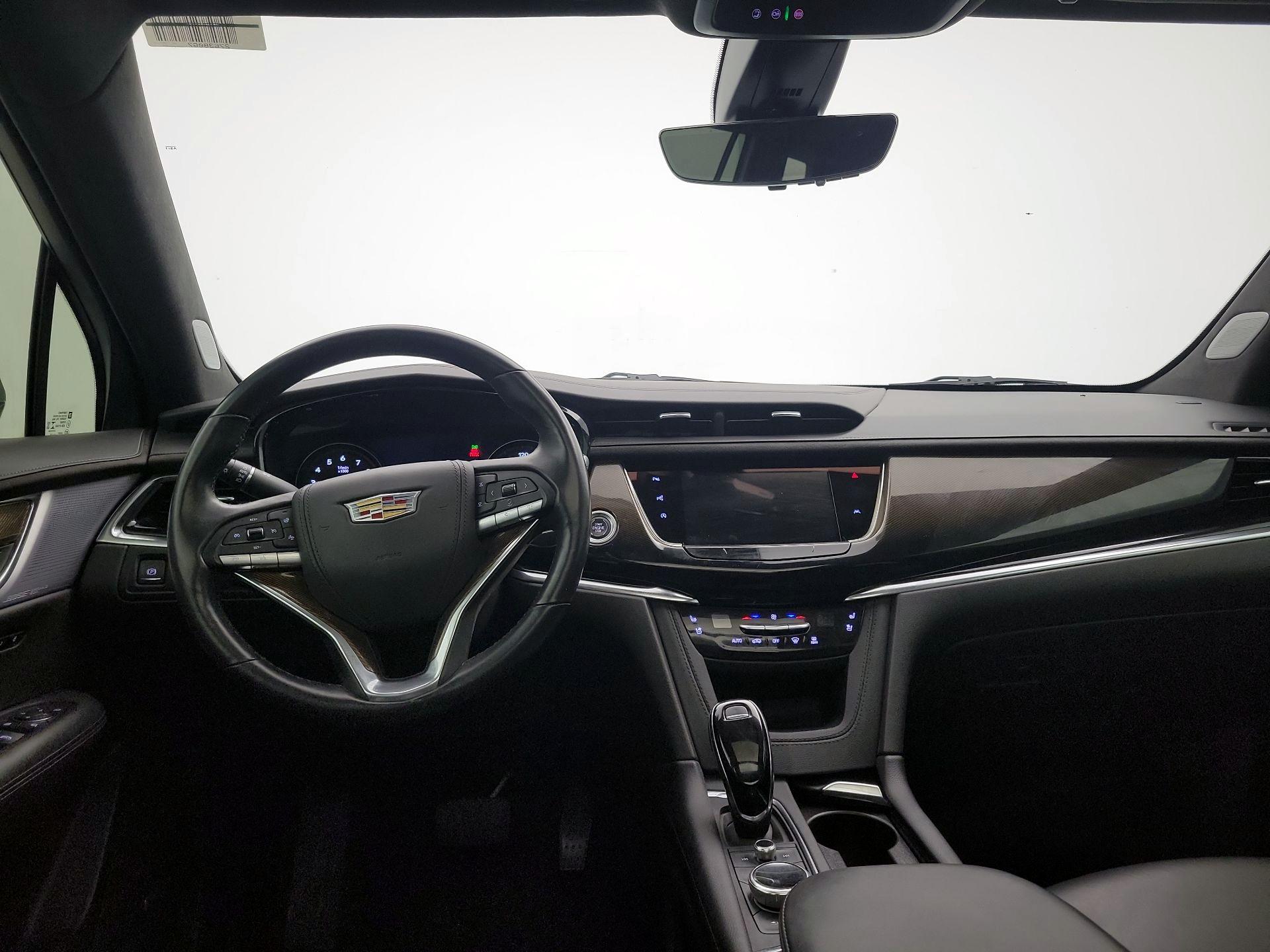Thumbnail: 2022 Cadillac XT6 - 9