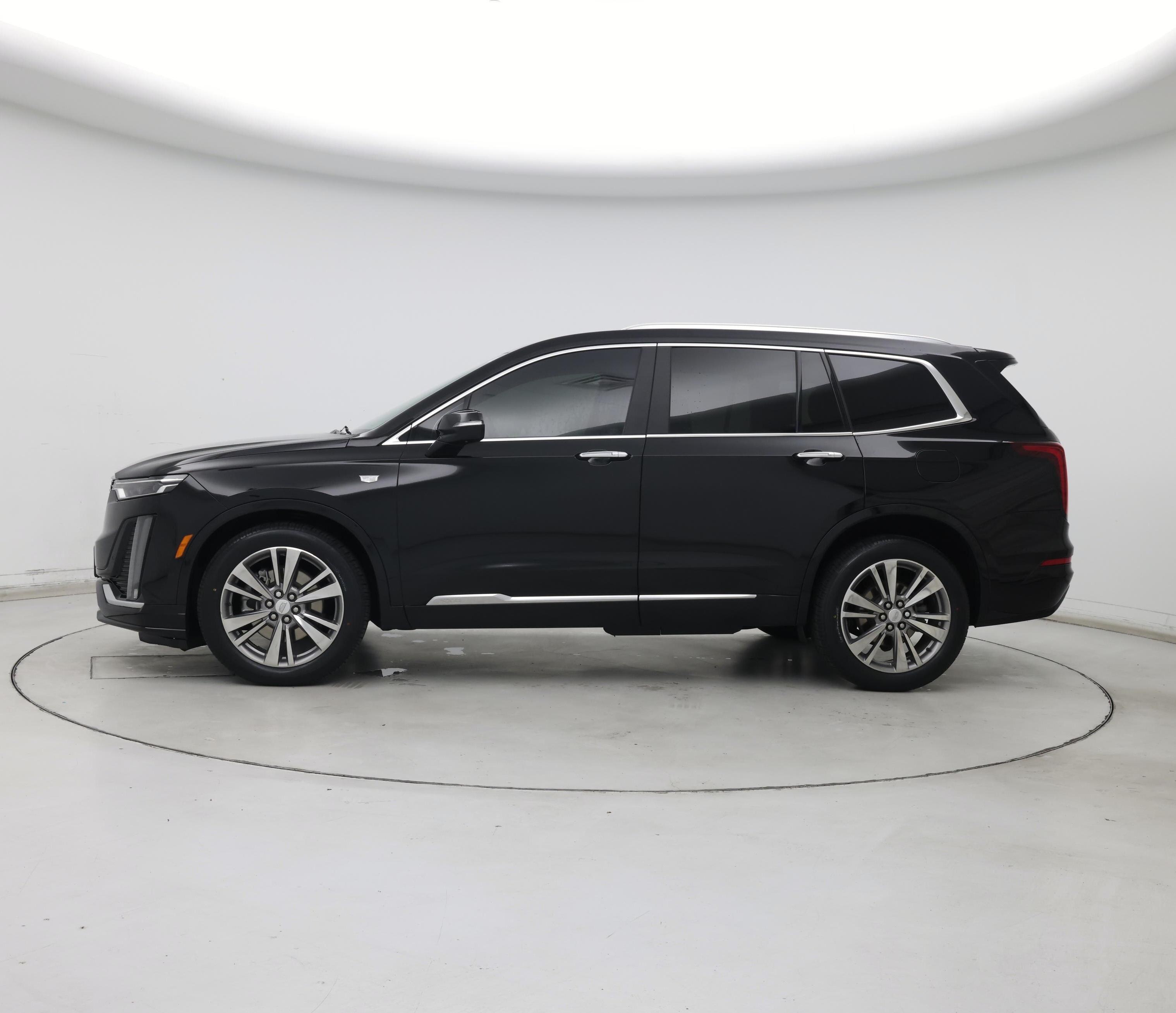Thumbnail: 2022 Cadillac XT6 - 3