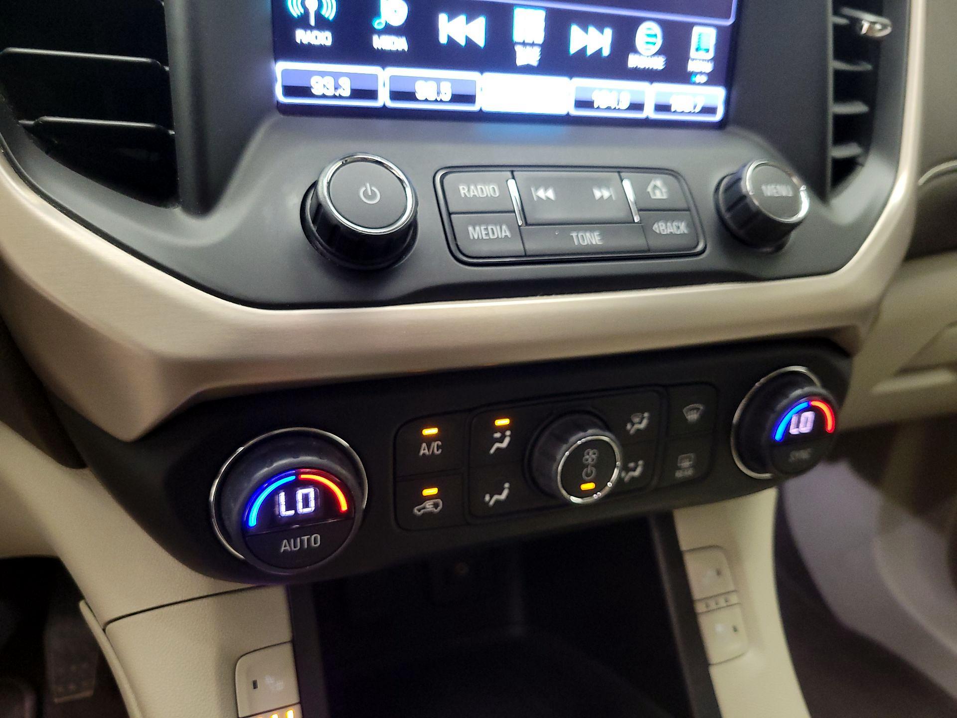 Thumbnail: 2019 GMC Acadia - 17