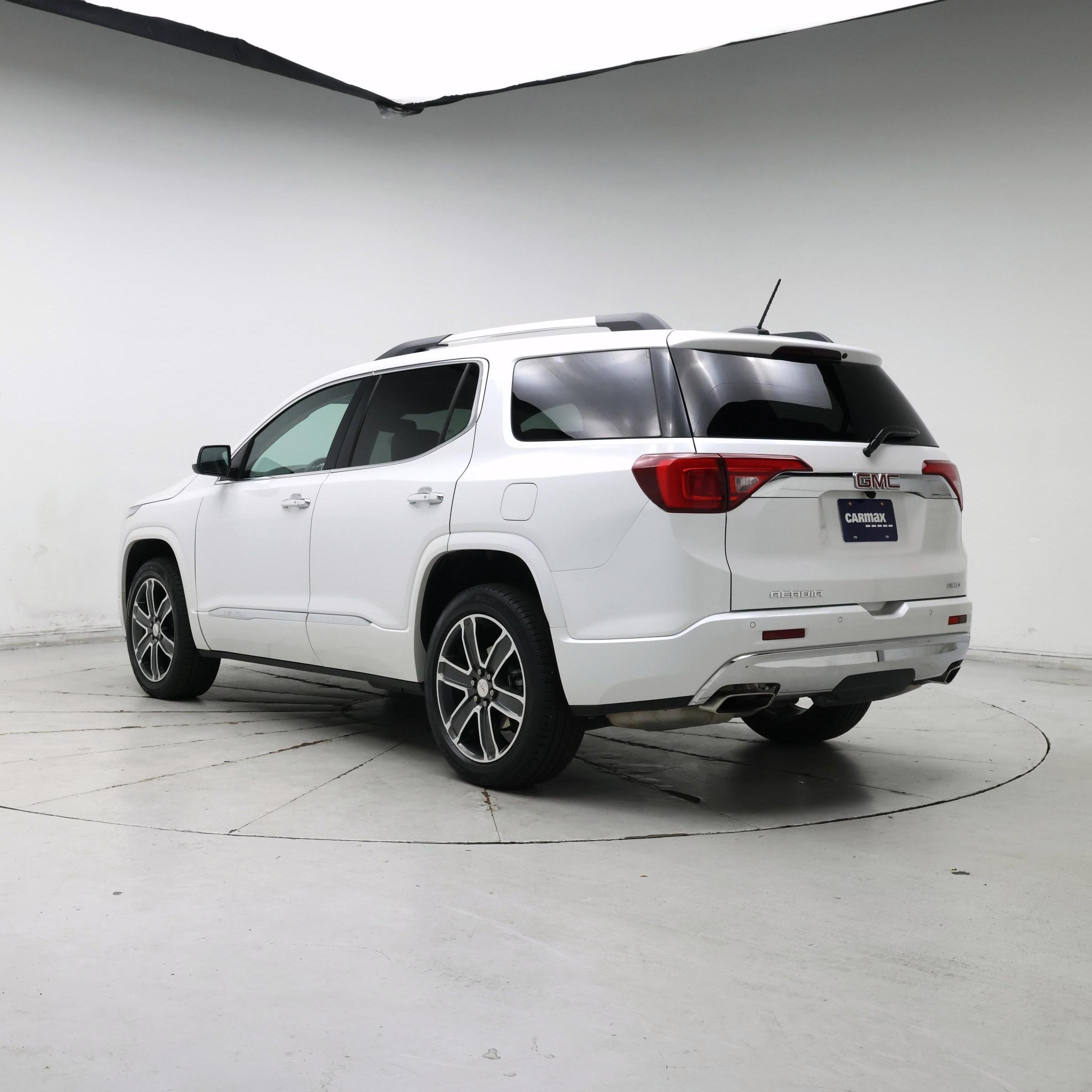 Thumbnail: 2019 GMC Acadia - 2