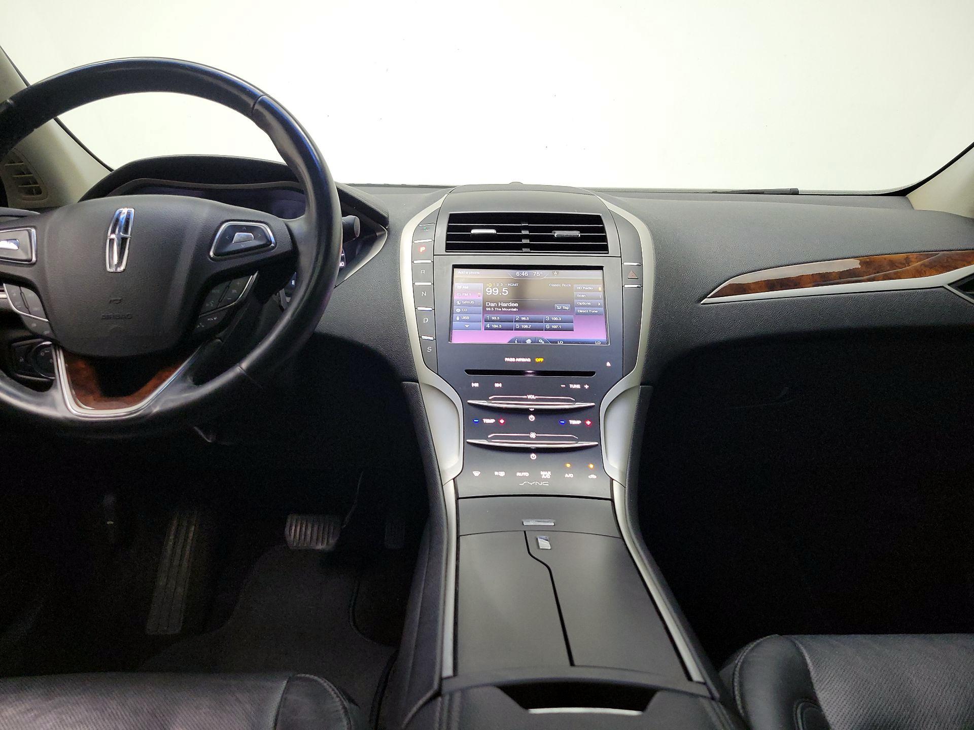 Thumbnail: 2016 Lincoln MKZ - 9