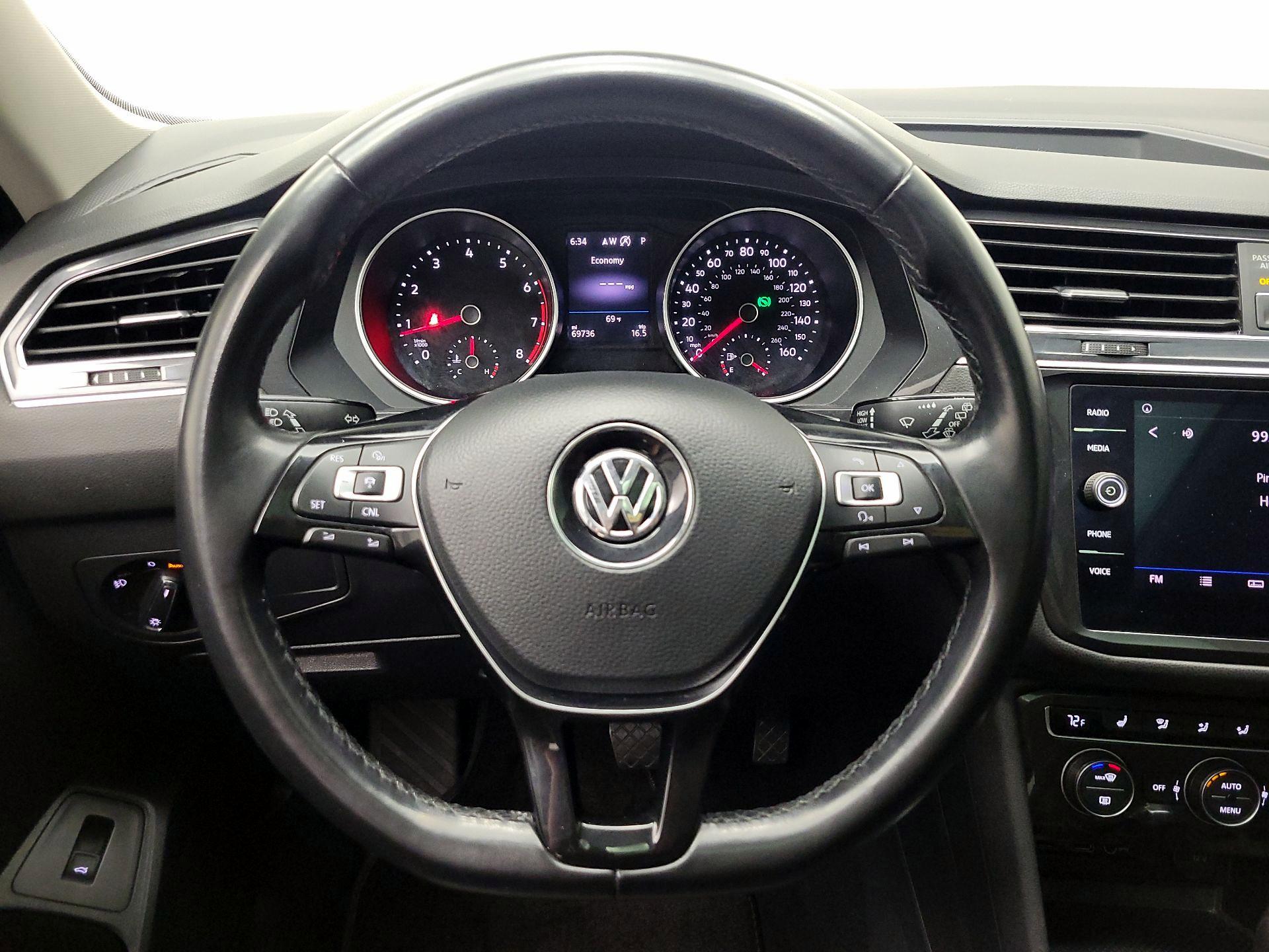 Thumbnail: 2018 Volkswagen Tiguan - 10