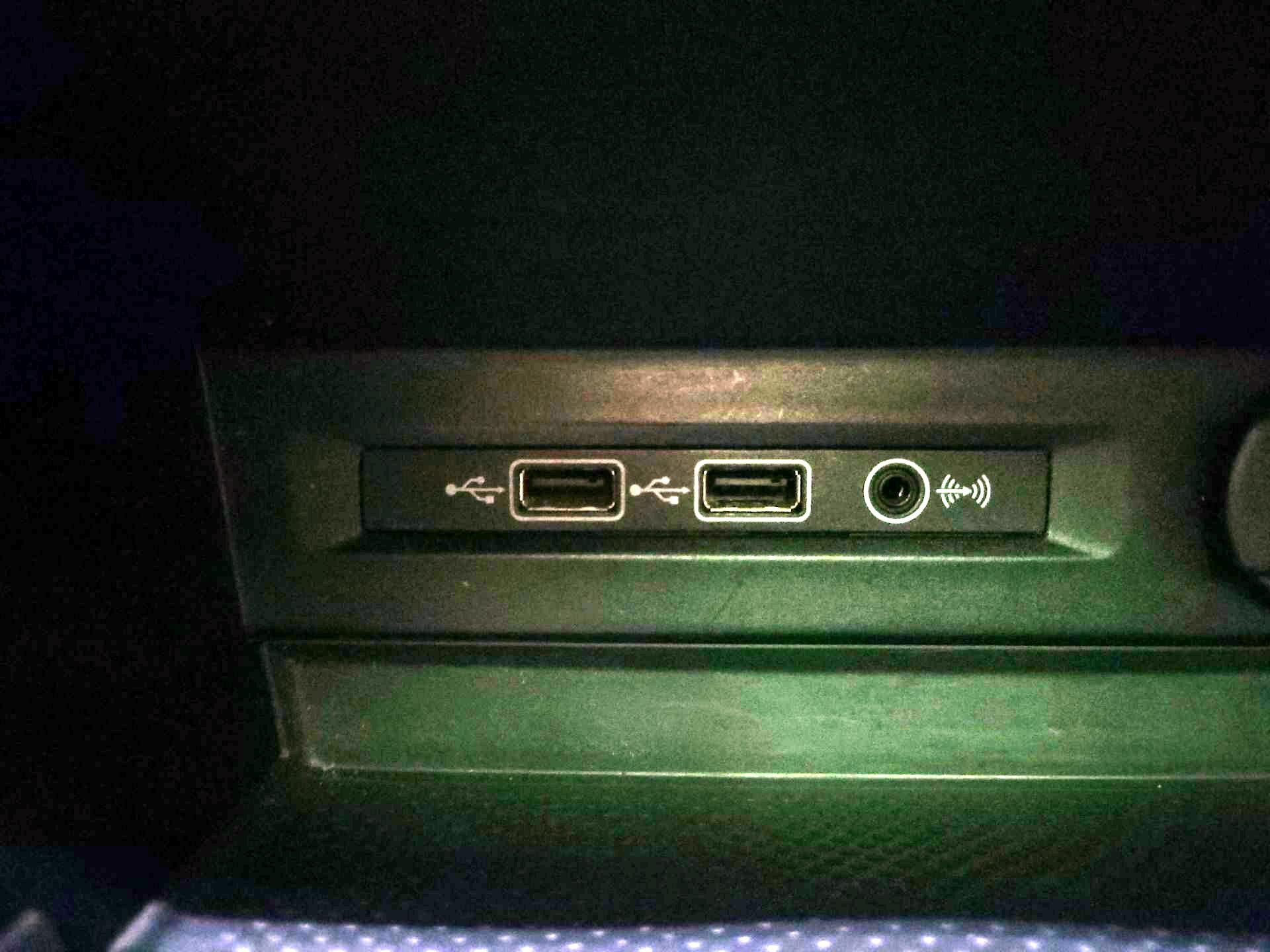 Thumbnail: 2018 Volkswagen Tiguan - 18