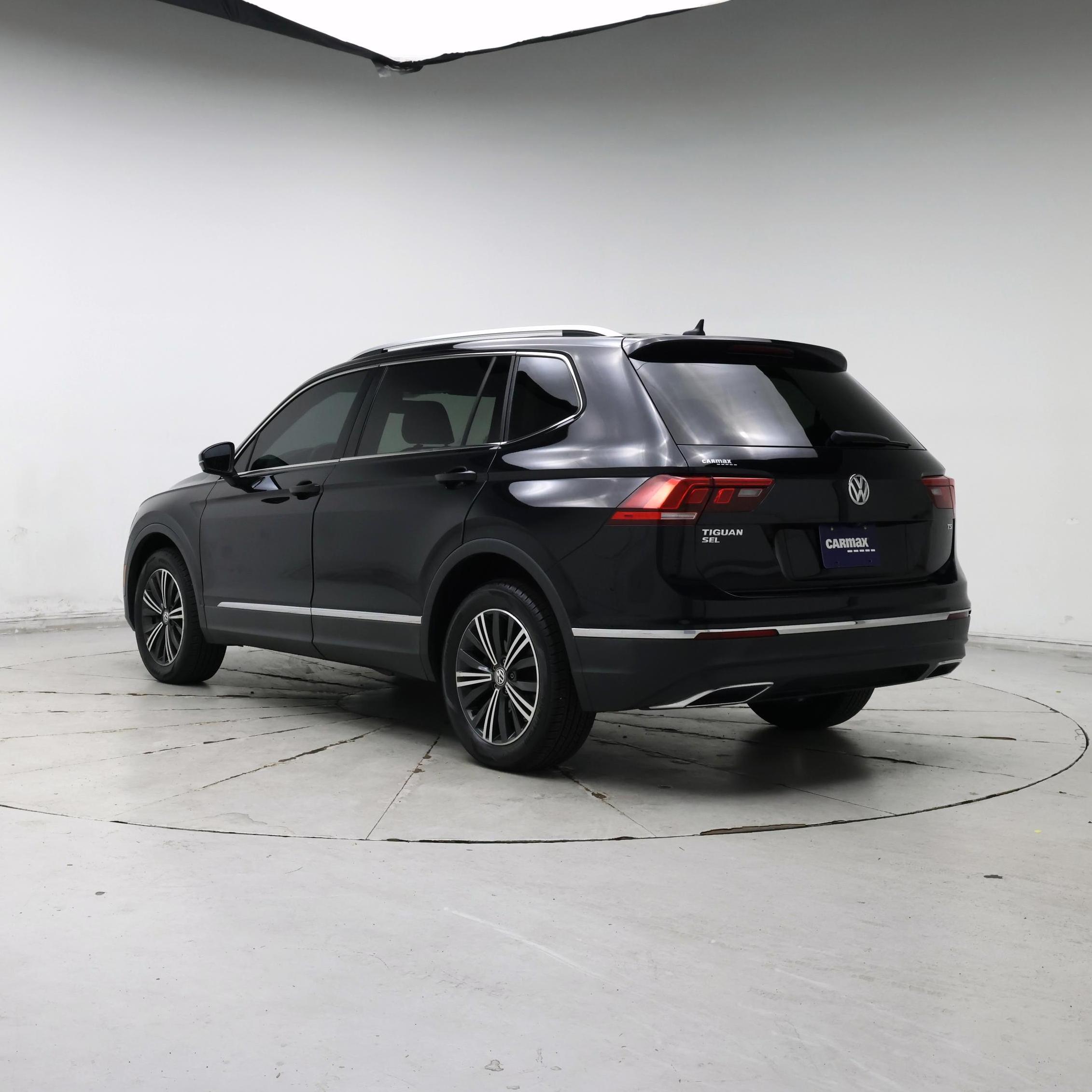 Thumbnail: 2018 Volkswagen Tiguan - 2