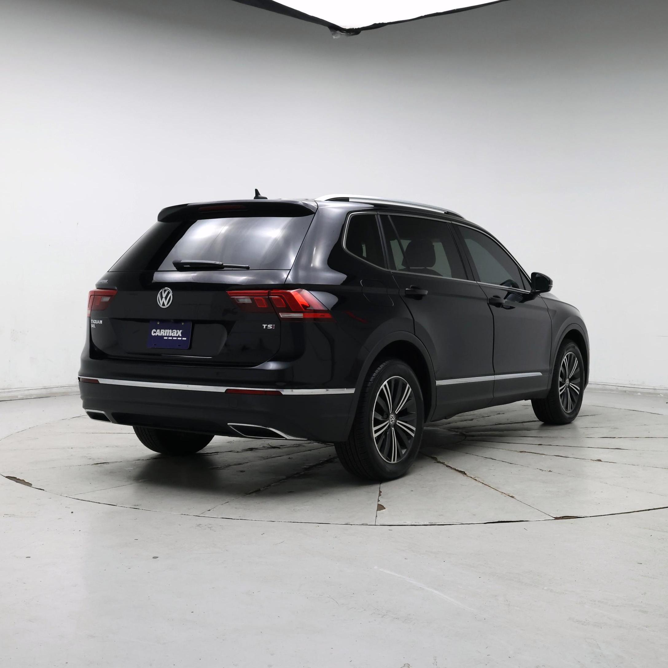 Thumbnail: 2018 Volkswagen Tiguan - 8