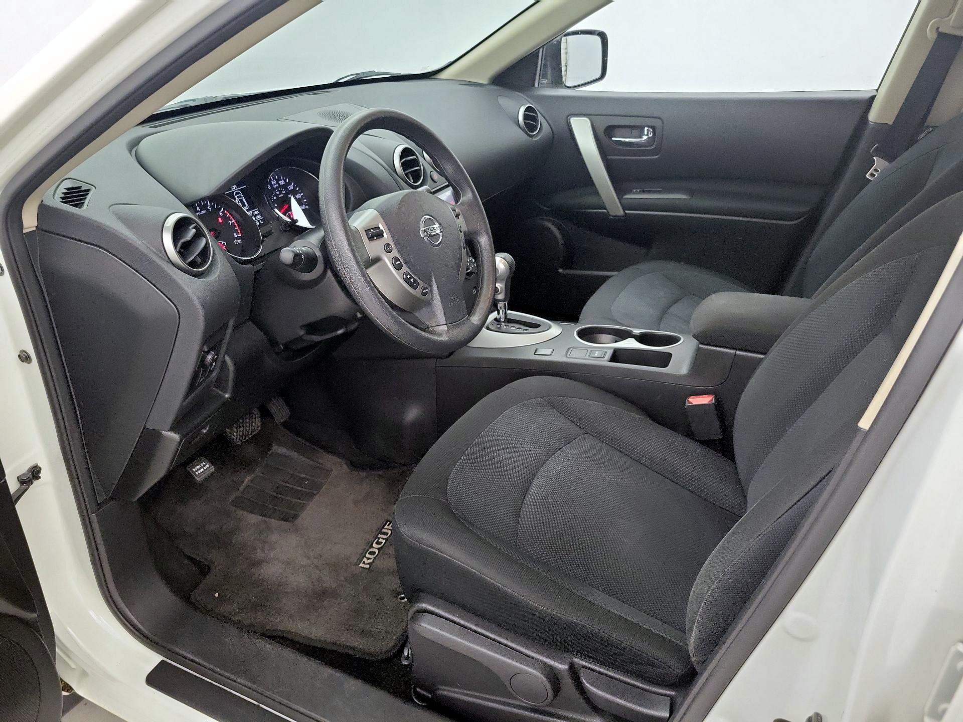 Thumbnail: 2015 Nissan Rogue - 11