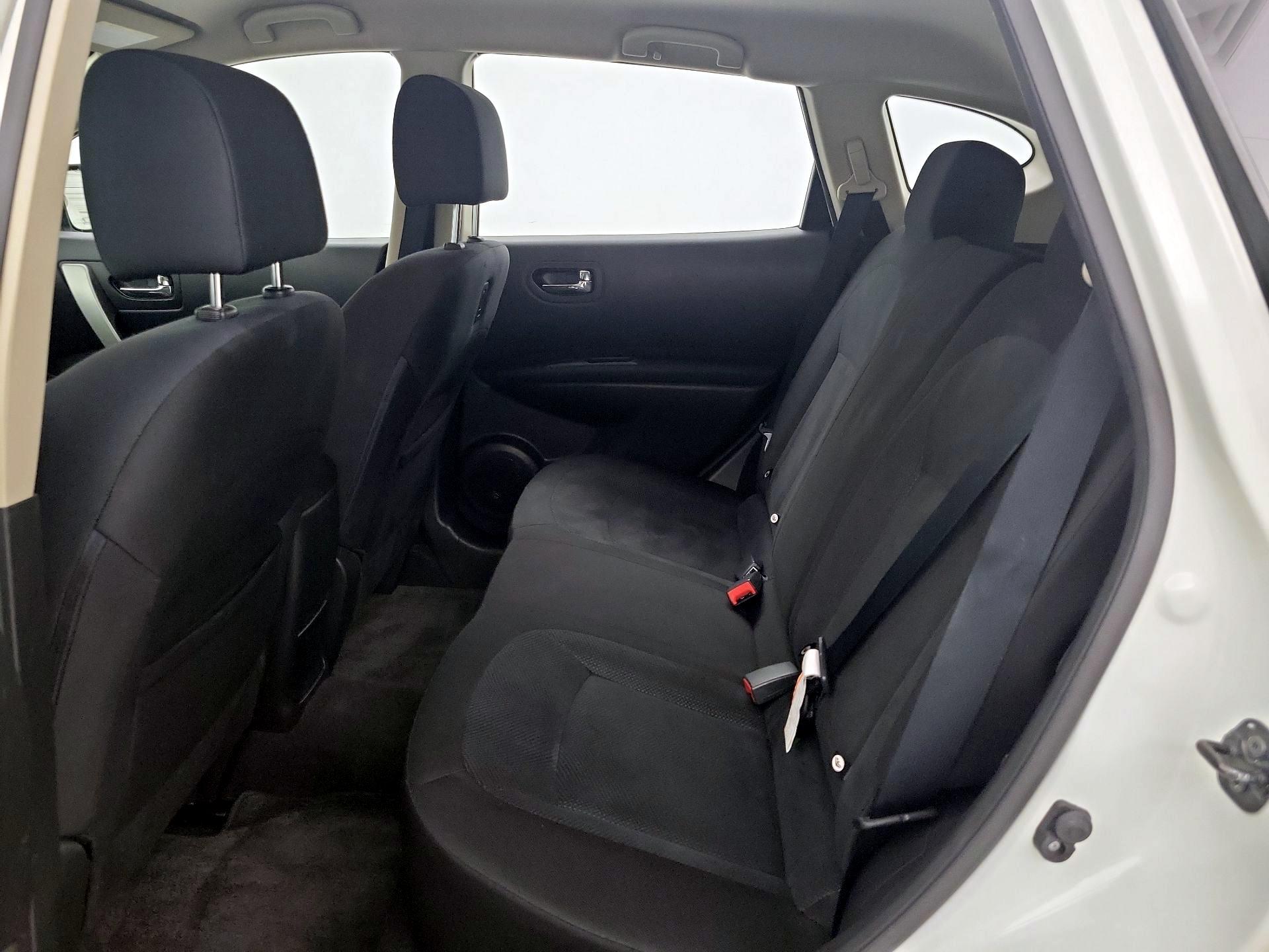 Thumbnail: 2015 Nissan Rogue - 19
