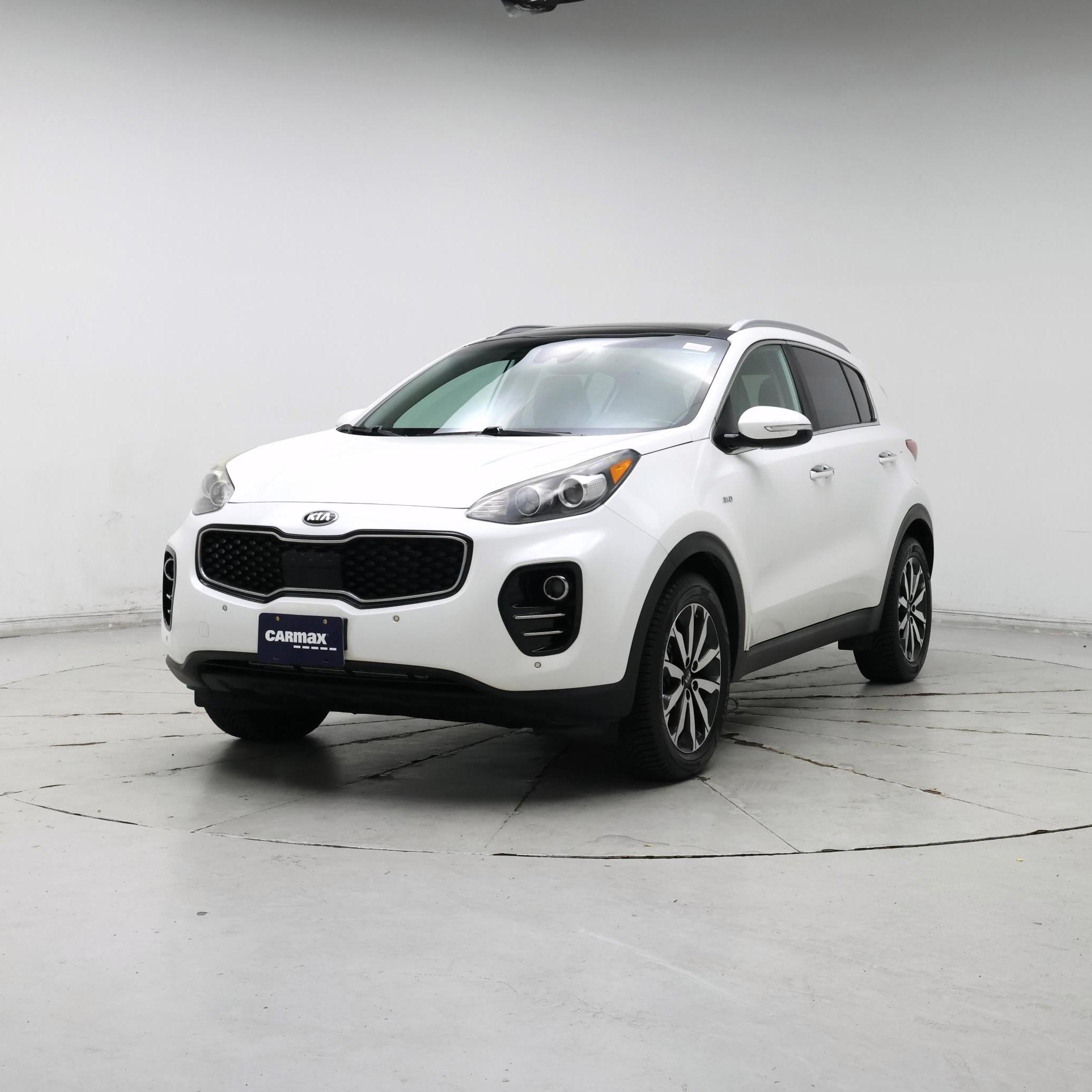 Thumbnail: 2017 Kia Sportage - 4