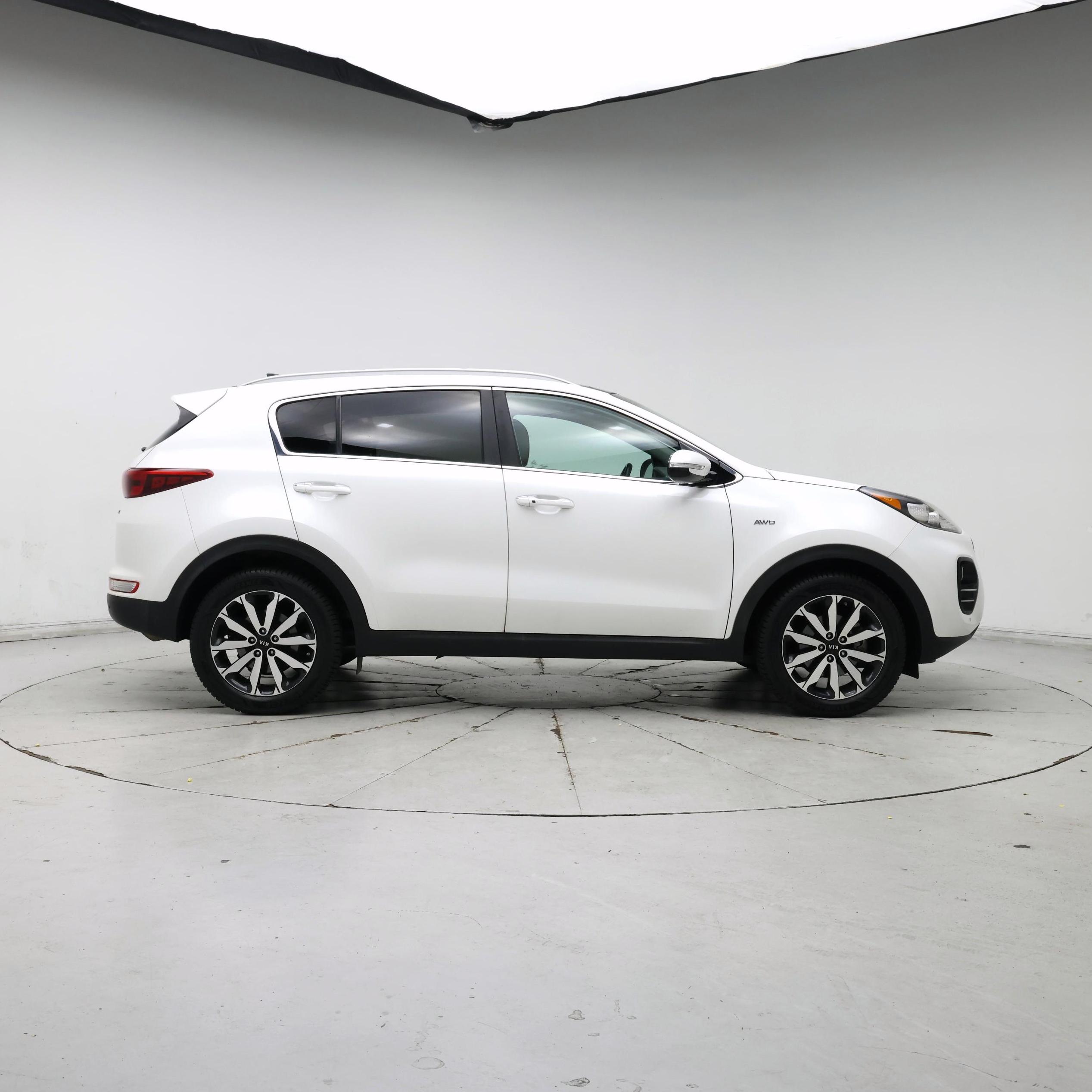 Thumbnail: 2017 Kia Sportage - 7