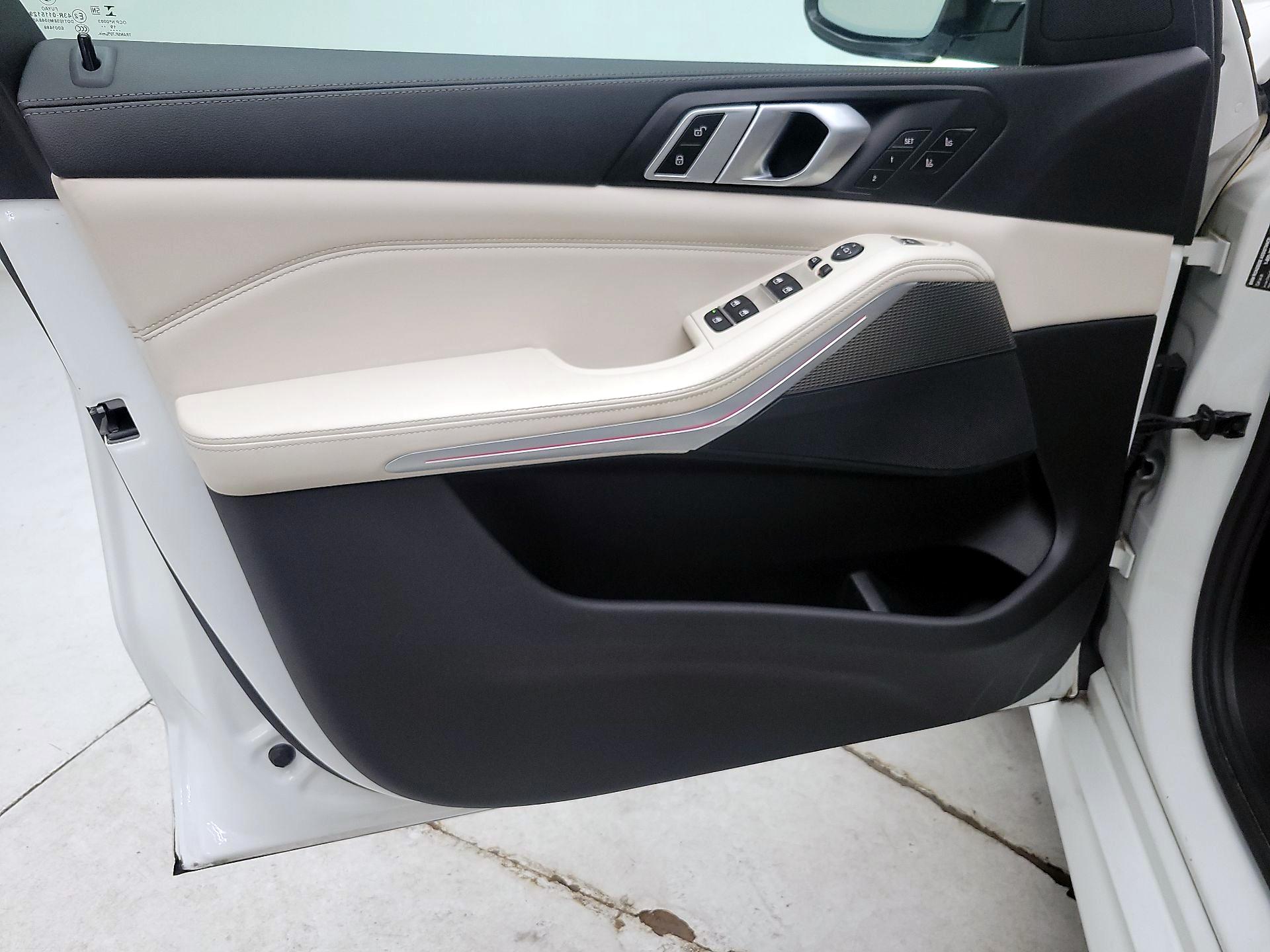 Thumbnail: 2020 BMW X5 - 12