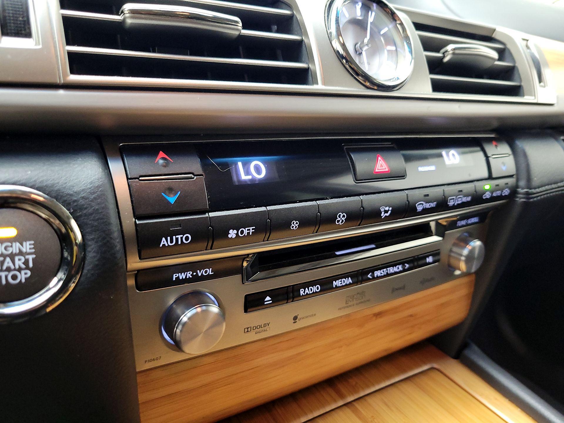 Thumbnail: 2014 Lexus LS - 17