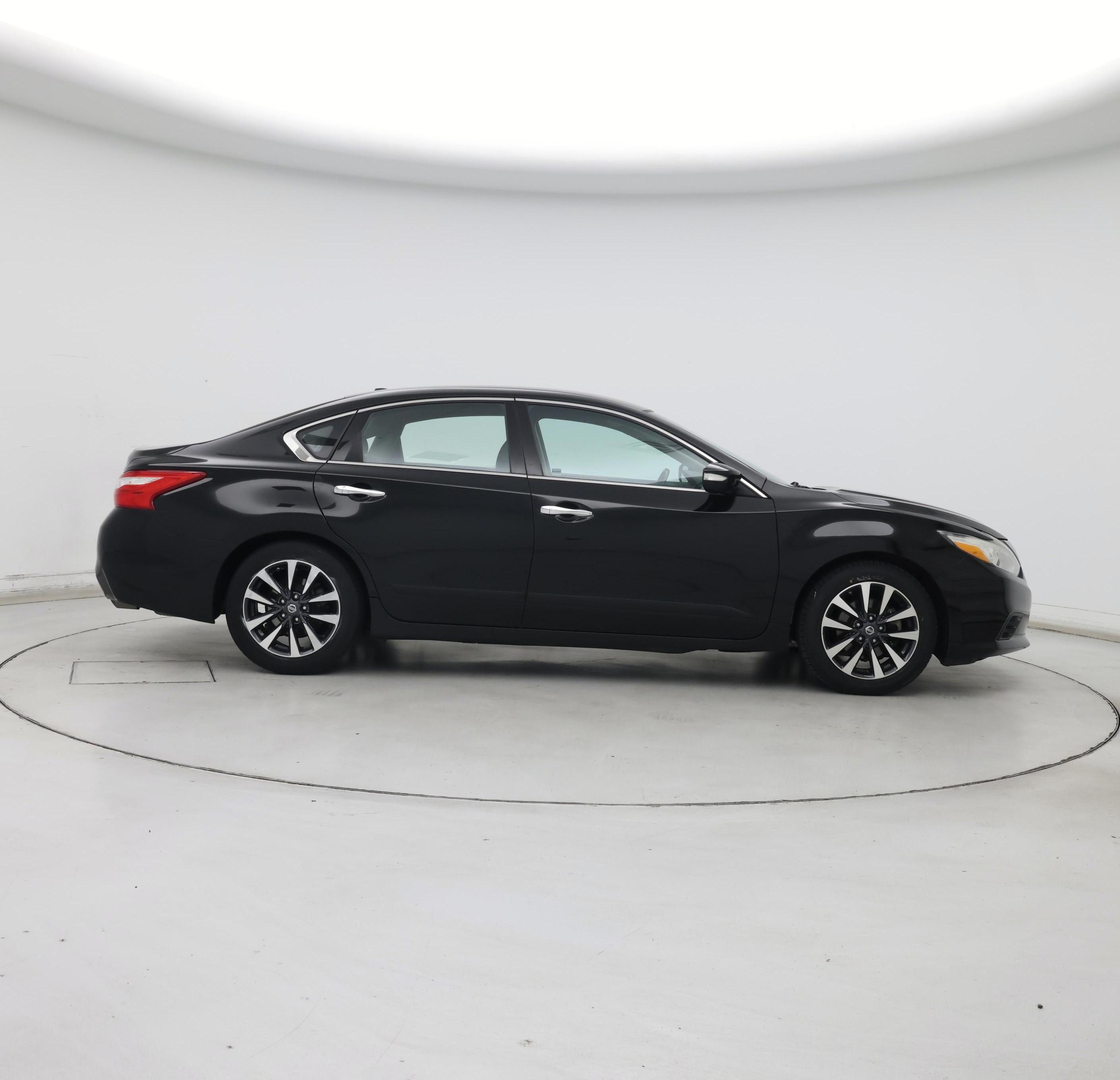 Thumbnail: 2016 Nissan Altima - 7