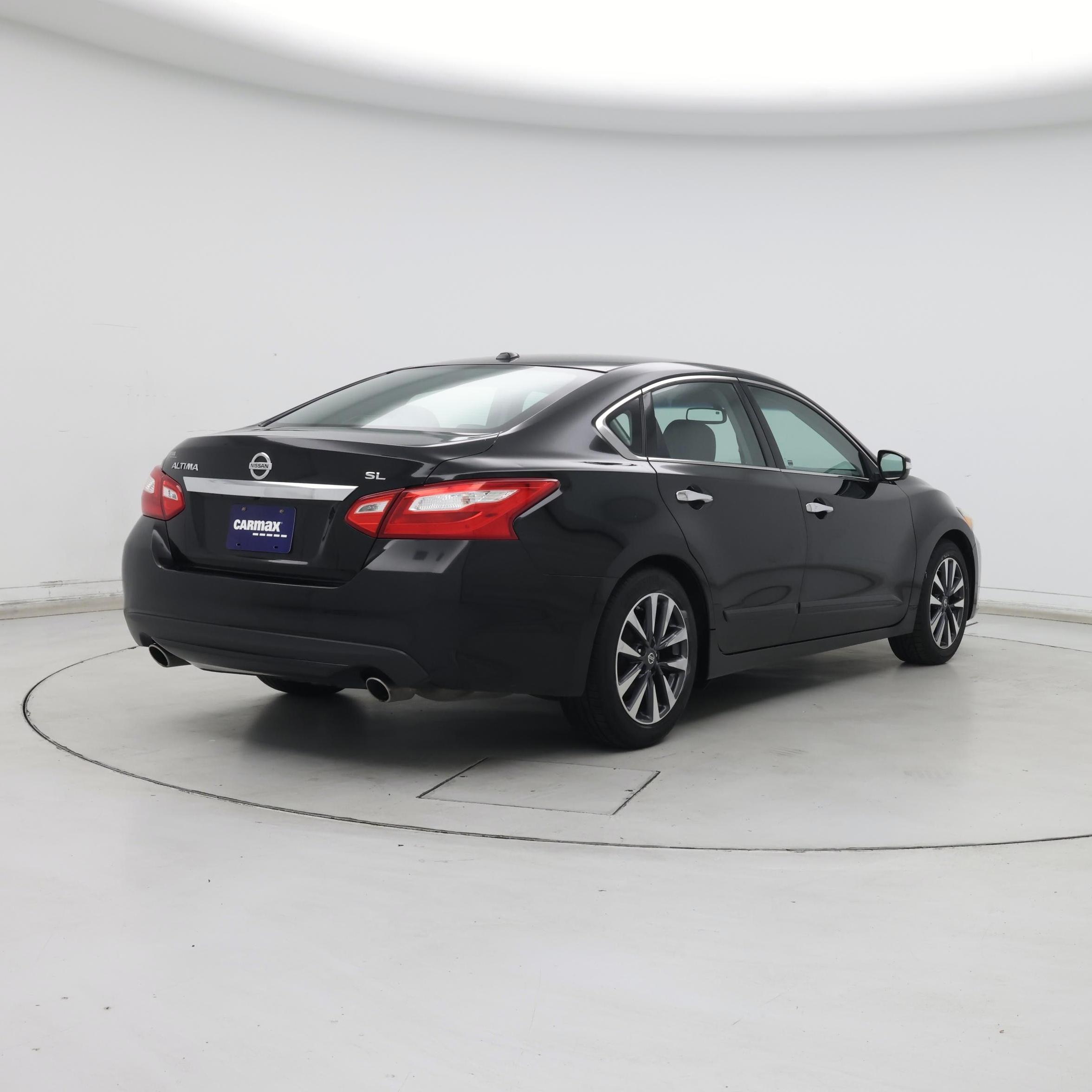 Thumbnail: 2016 Nissan Altima - 8