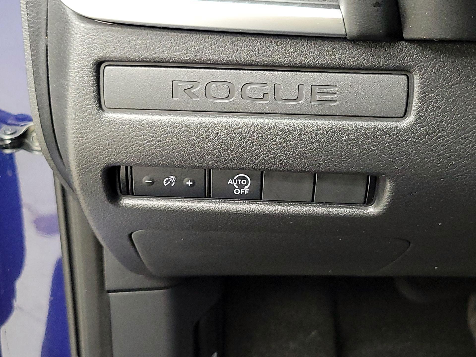 Thumbnail: 2023 Nissan Rogue - 13