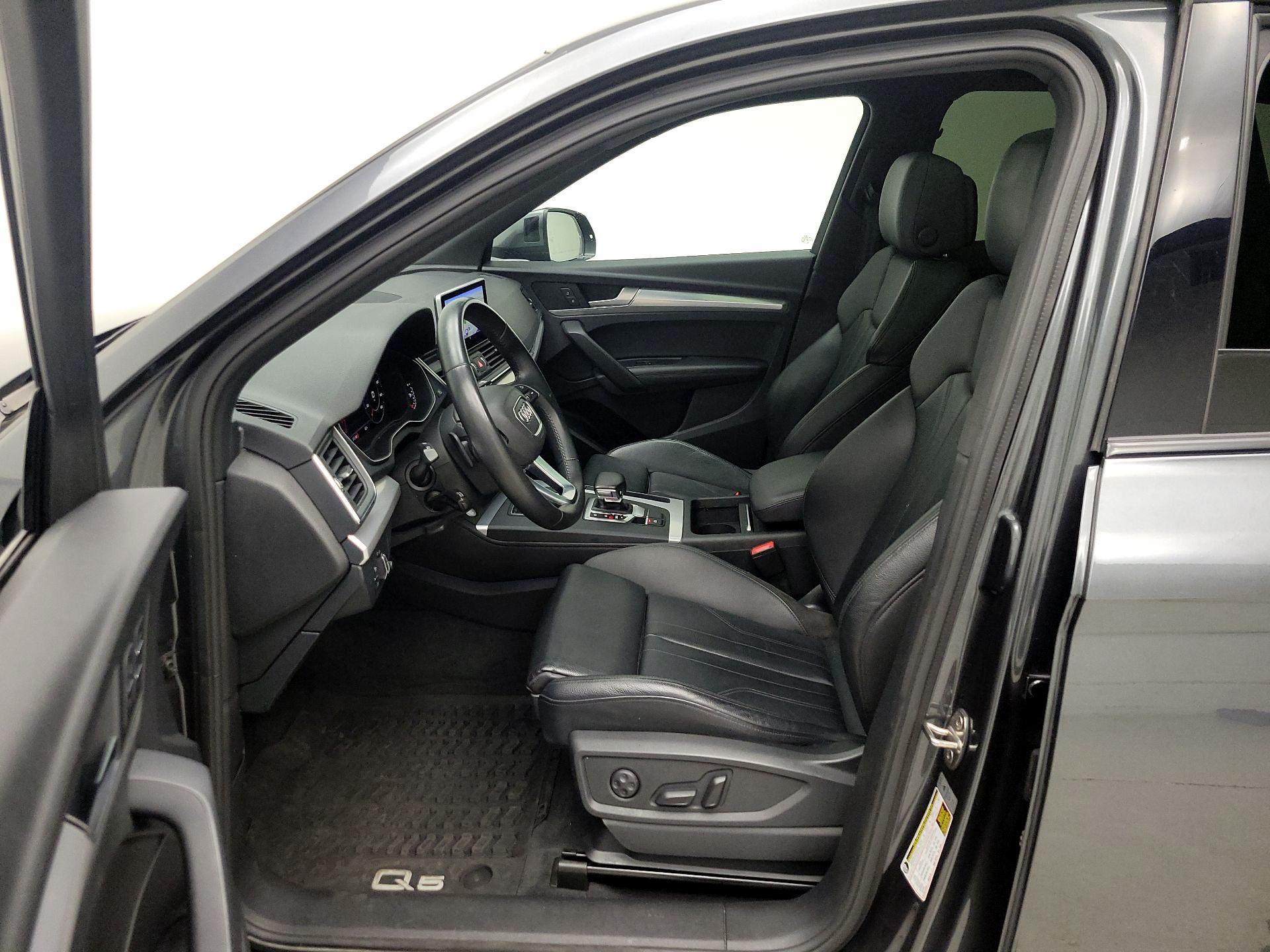 Thumbnail: 2020 Audi Q5 - 11