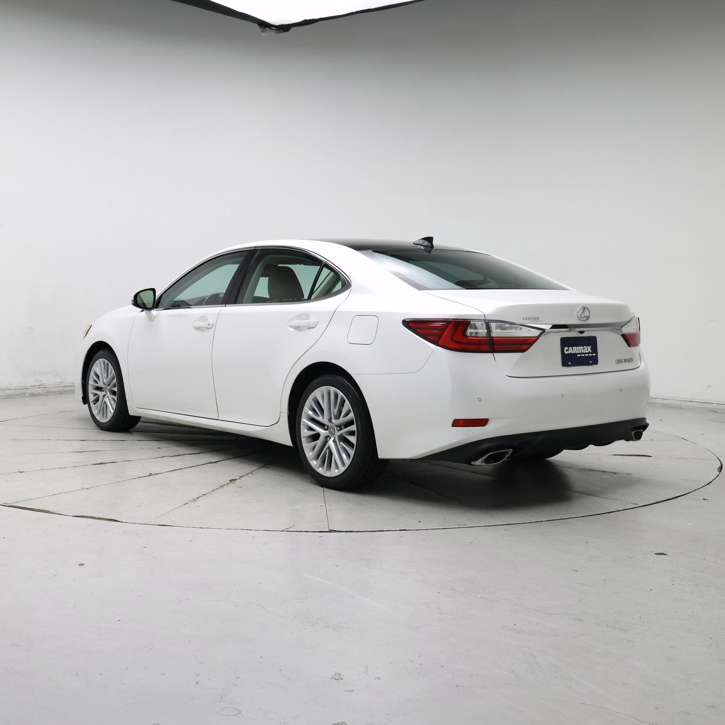 Thumbnail: 2018 Lexus ES - 2