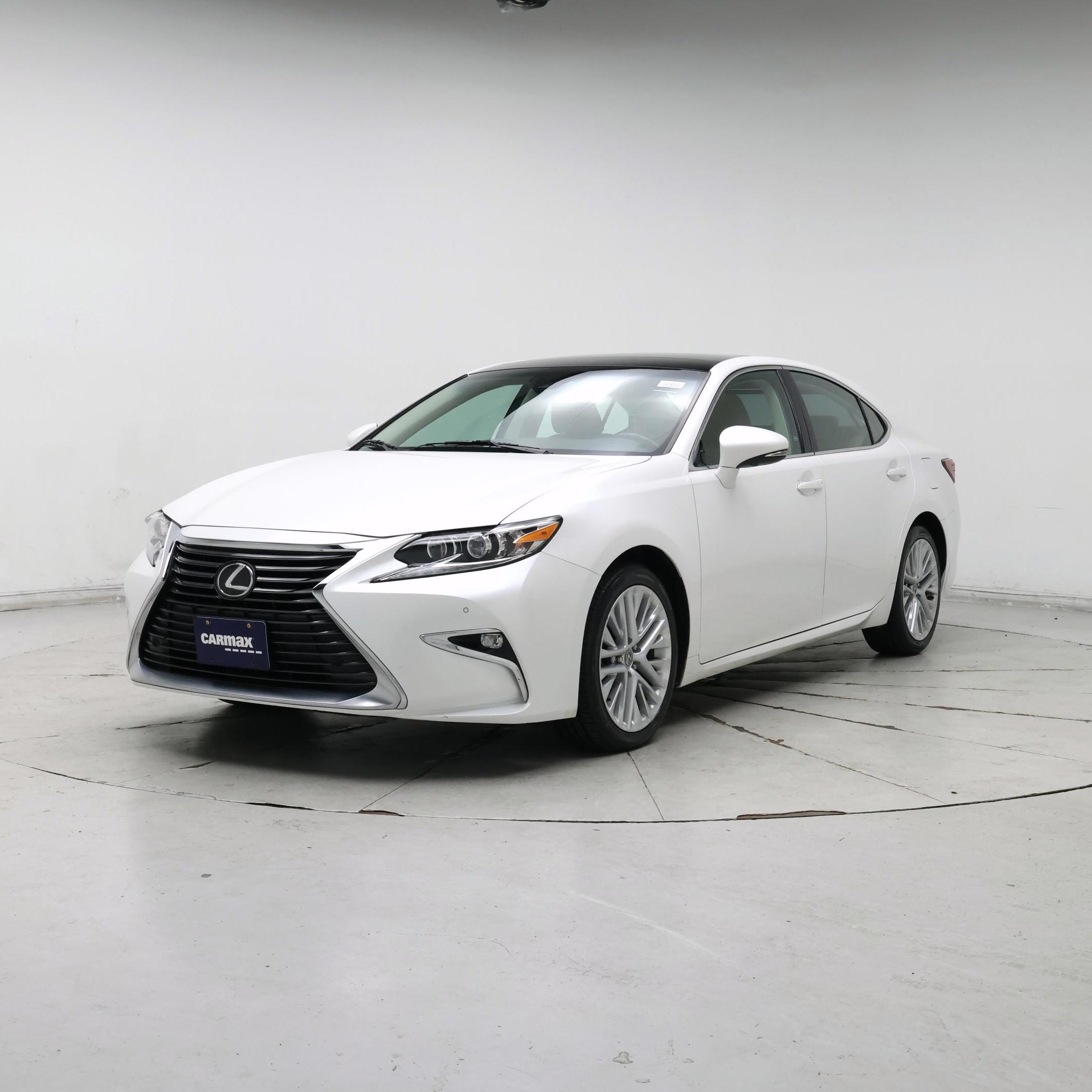 Thumbnail: 2018 Lexus ES - 4