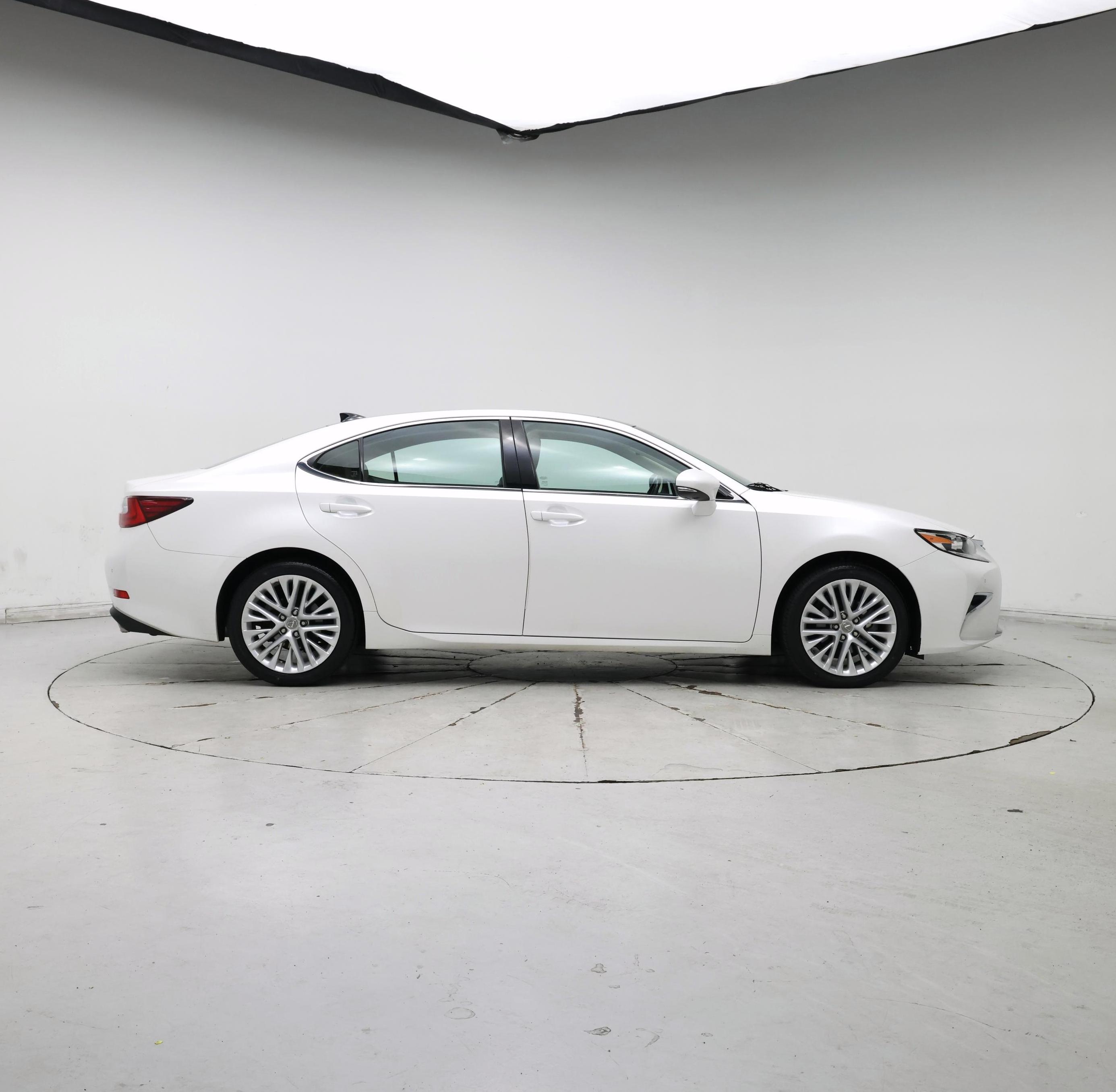 Thumbnail: 2018 Lexus ES - 7