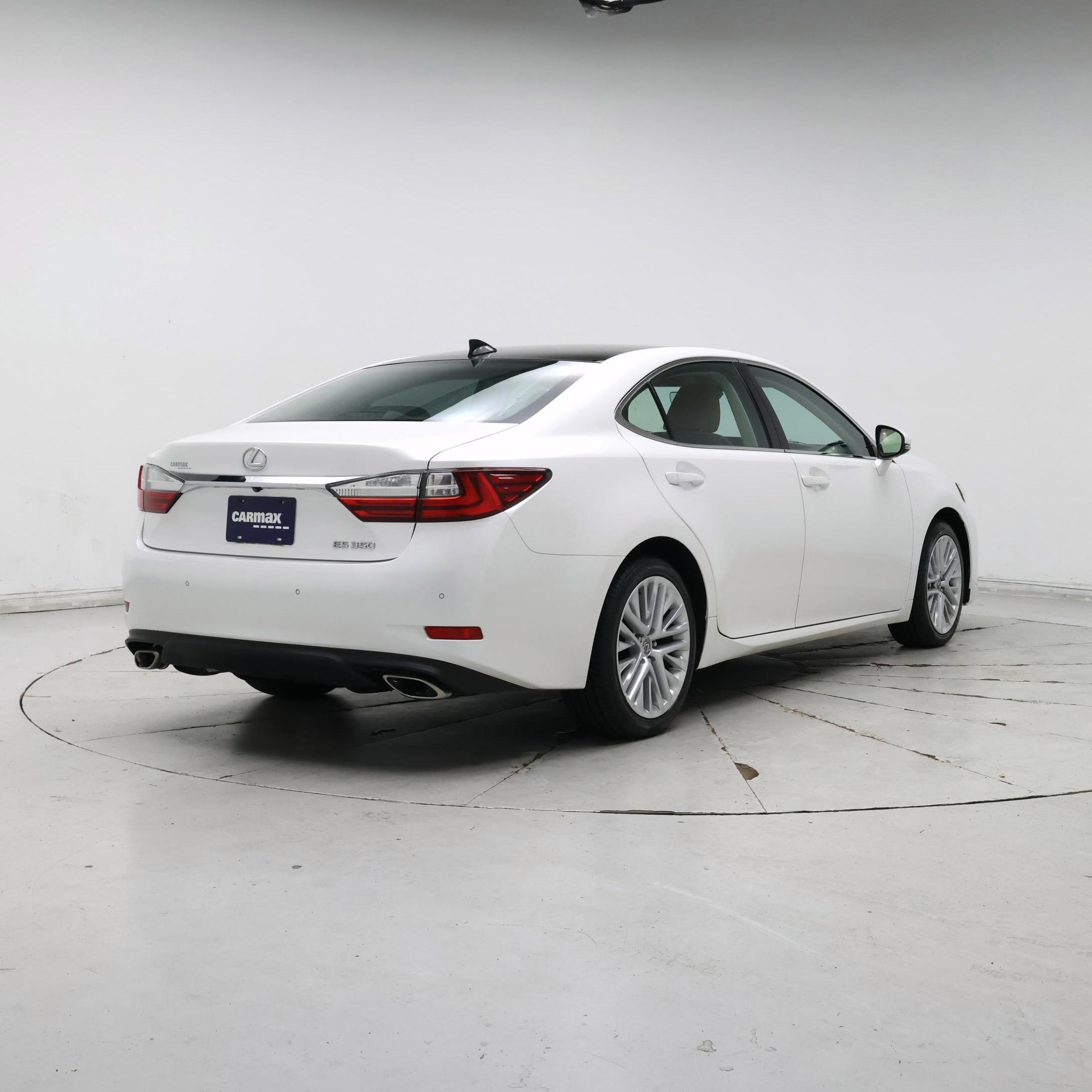 Thumbnail: 2018 Lexus ES - 8