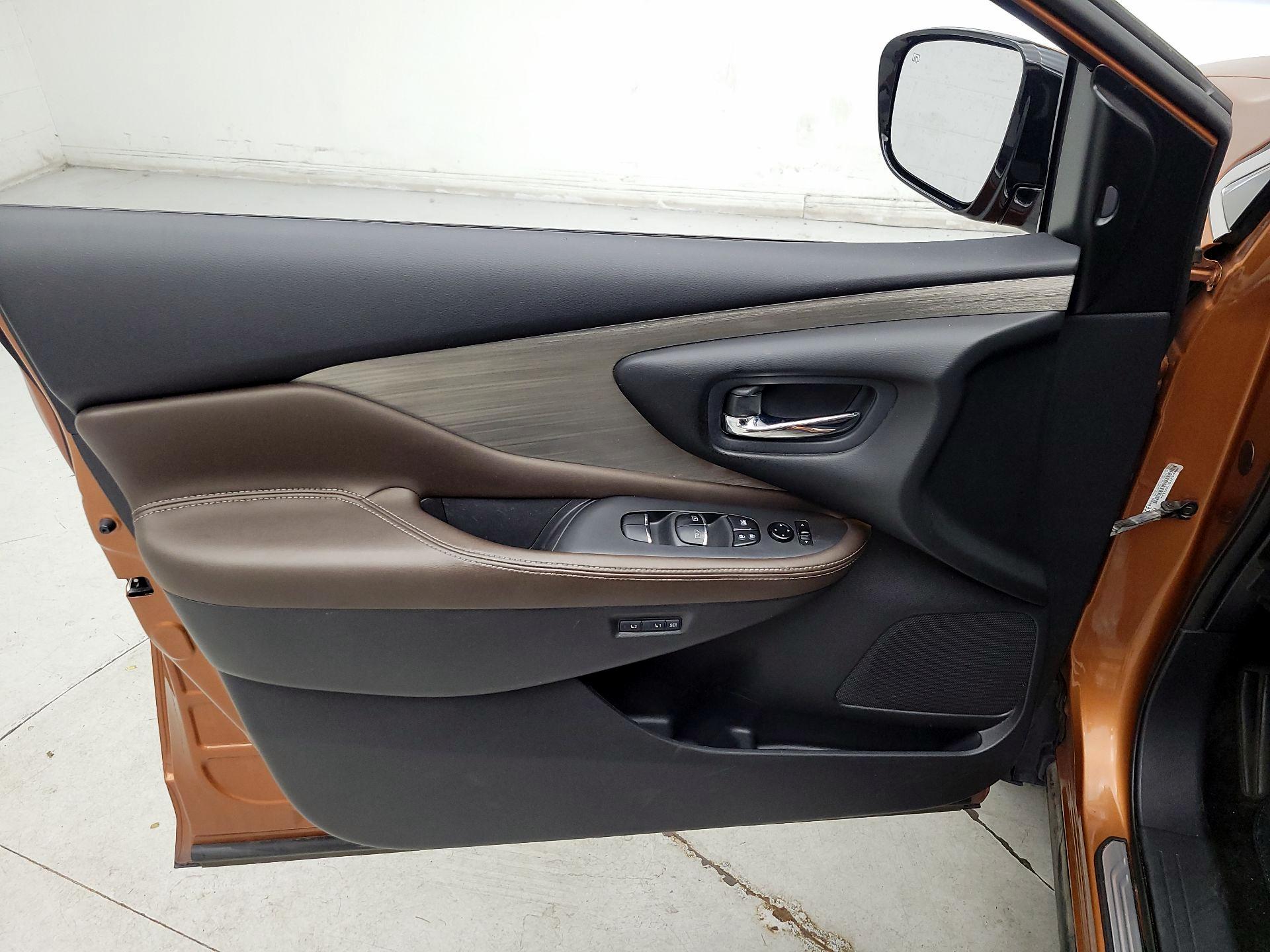 Thumbnail: 2015 Nissan Murano - 12