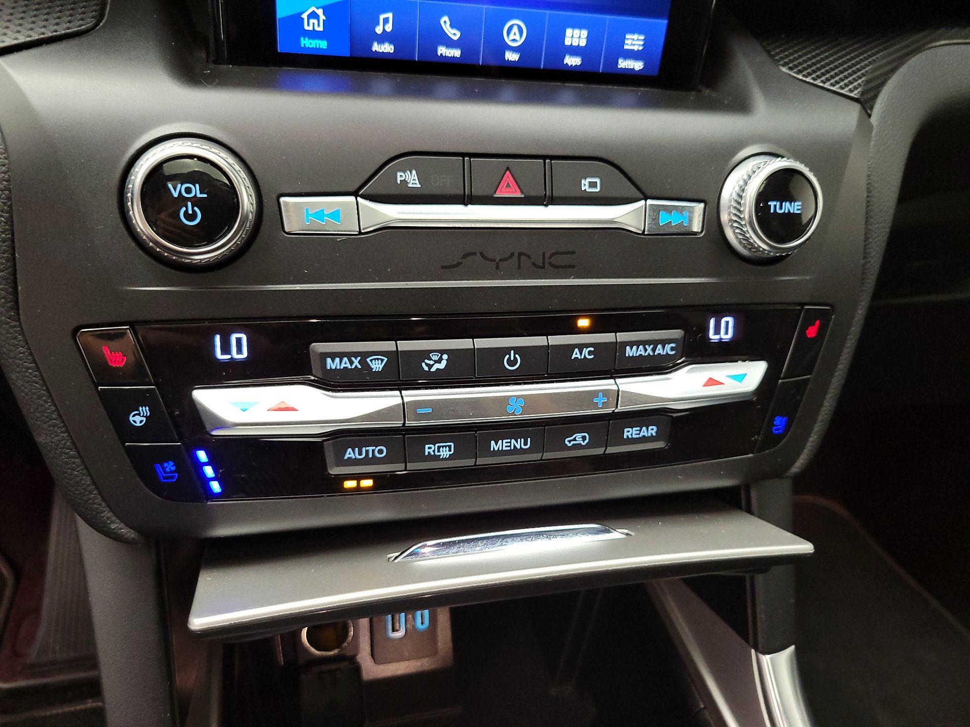 Thumbnail: 2020 Ford Explorer - 17