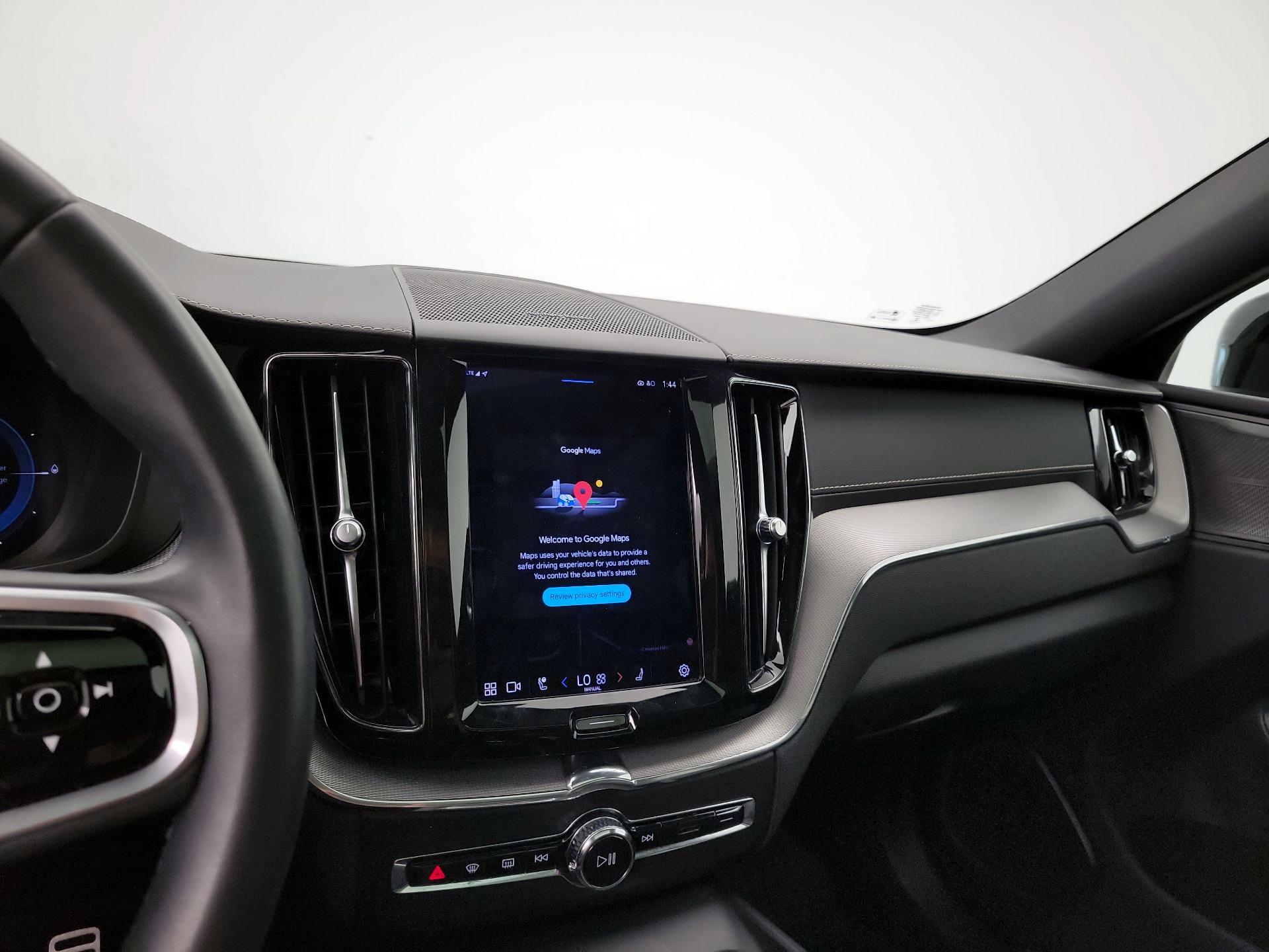 Thumbnail: 2022 Volvo XC60 - 14