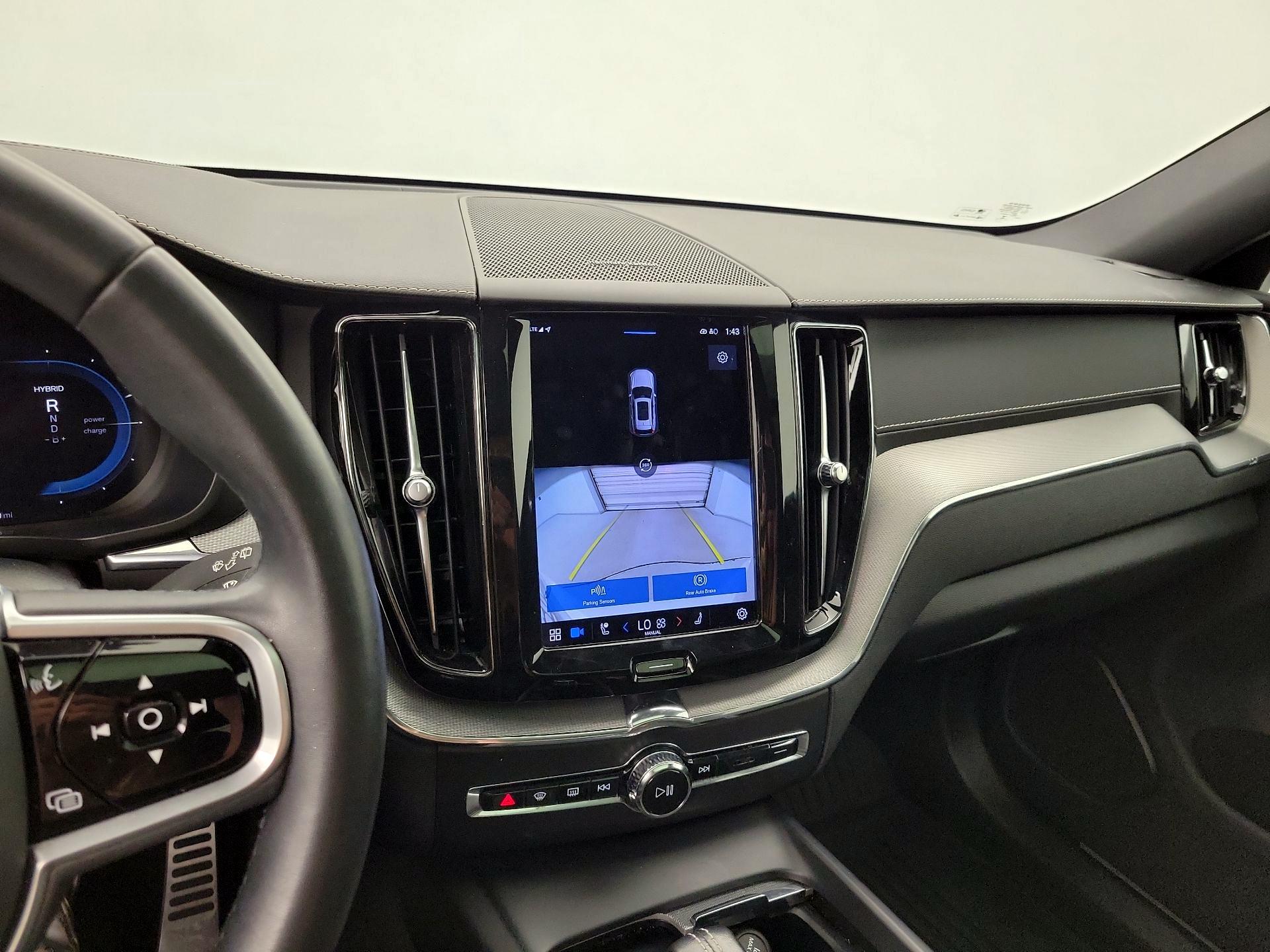 Thumbnail: 2022 Volvo XC60 - 15
