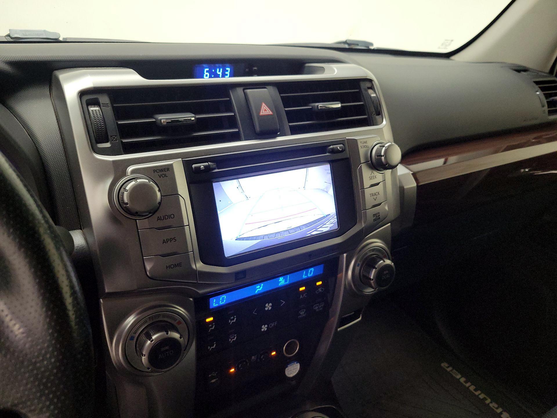Thumbnail: 2015 Toyota 4Runner - 14