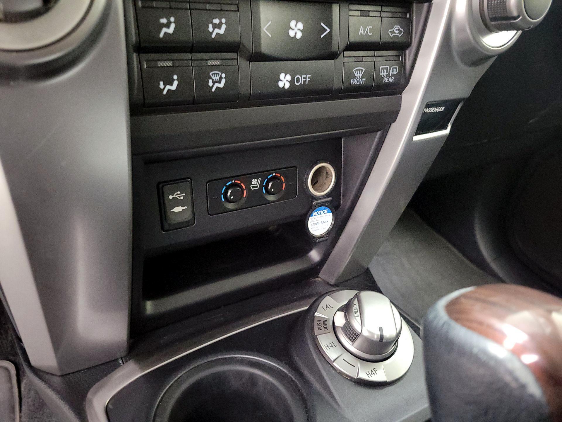 Thumbnail: 2015 Toyota 4Runner - 18