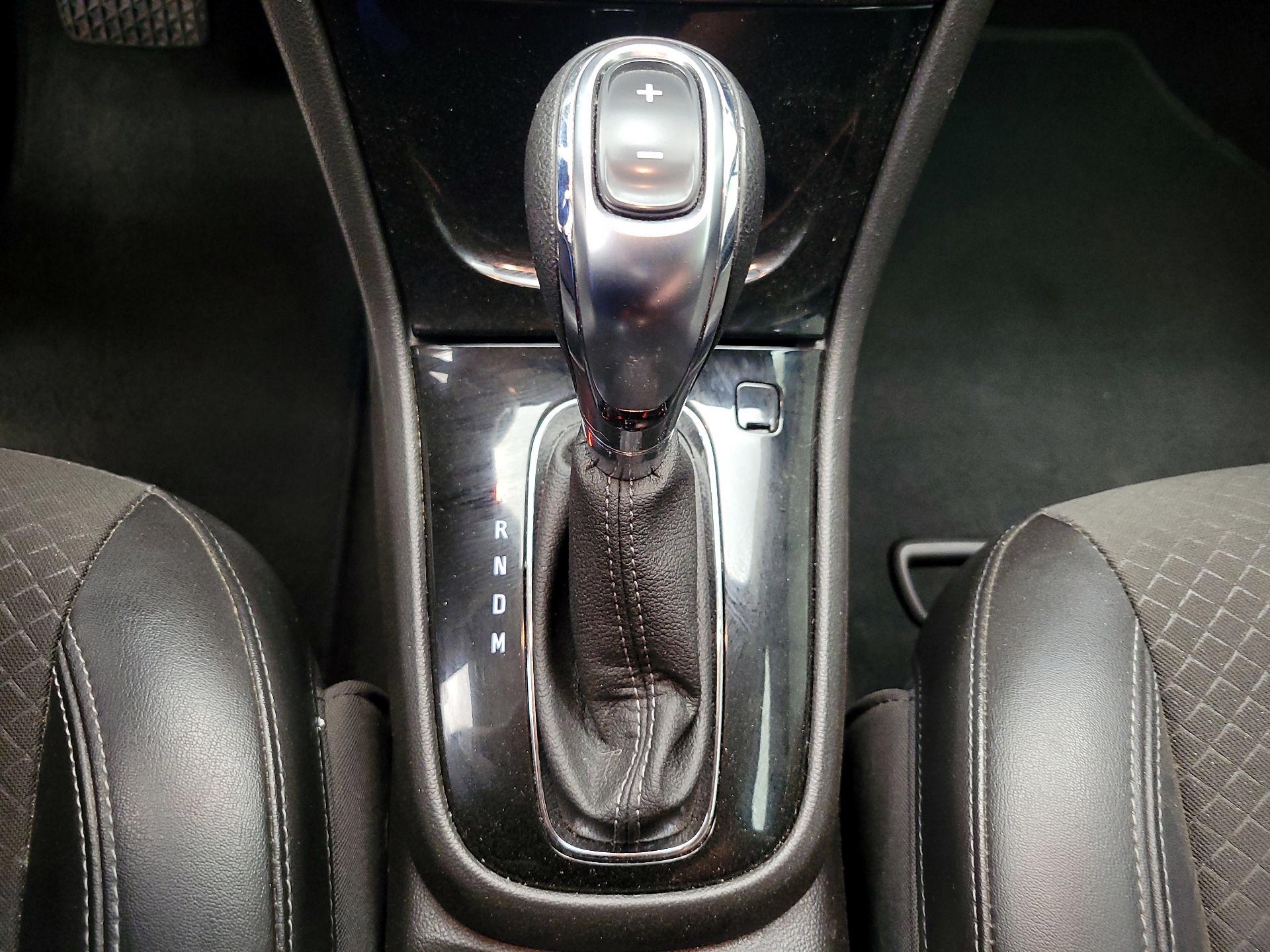 Thumbnail: 2018 Buick Encore - 17