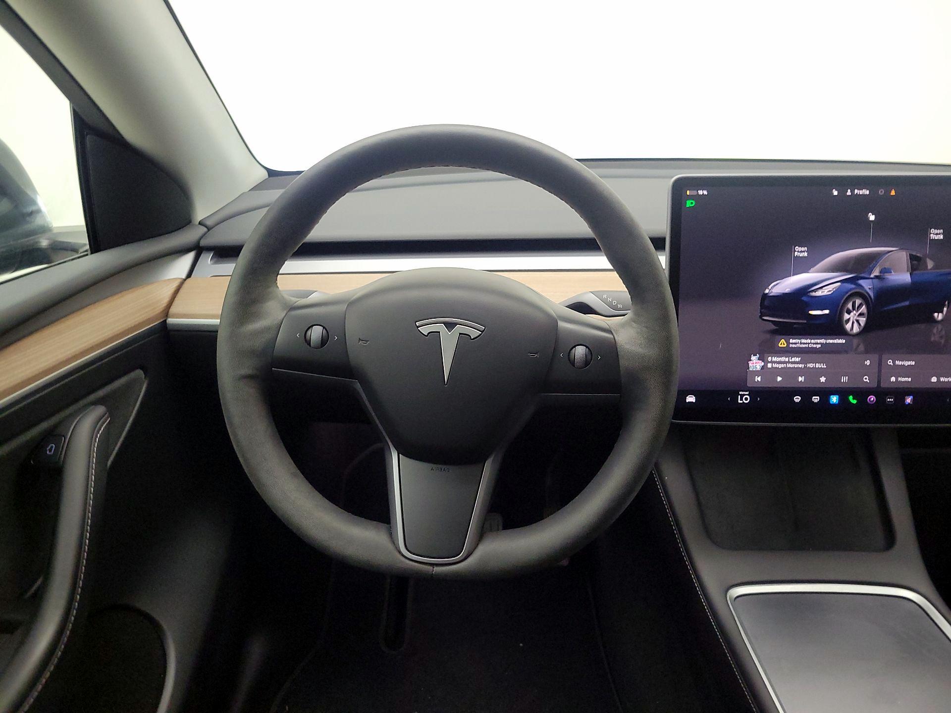 Thumbnail: 2023 Tesla Model Y - 10
