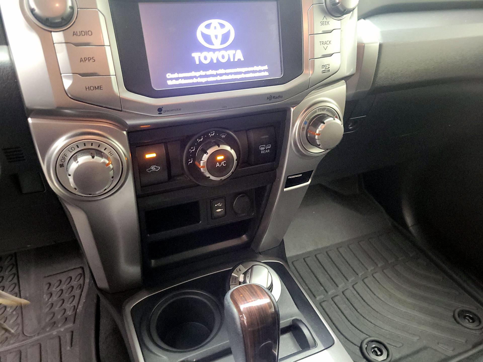 Thumbnail: 2015 Toyota 4Runner - 16