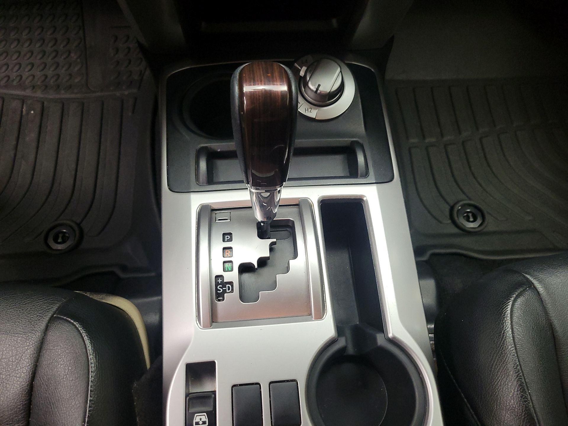 Thumbnail: 2015 Toyota 4Runner - 17