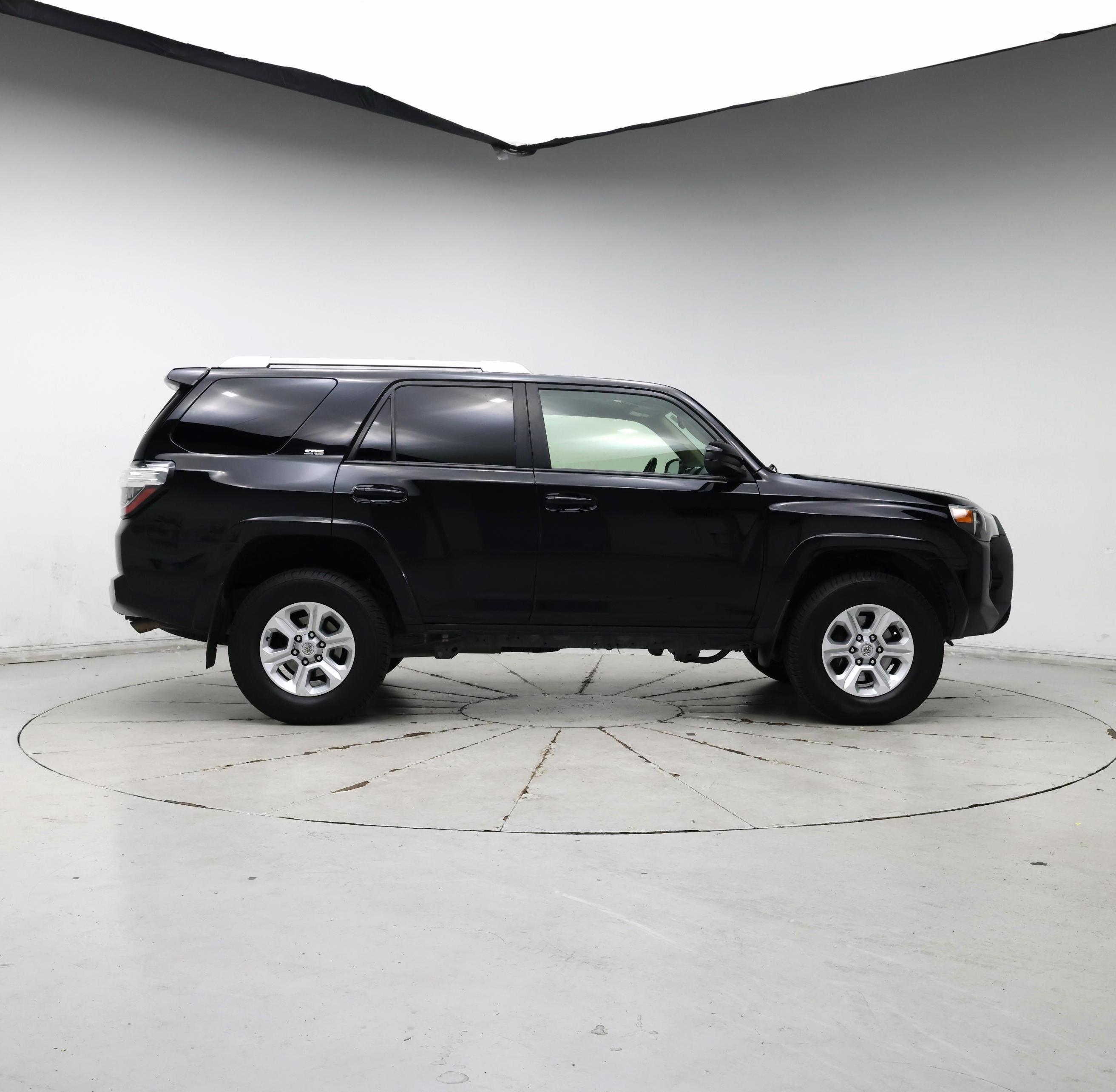 Thumbnail: 2015 Toyota 4Runner - 7
