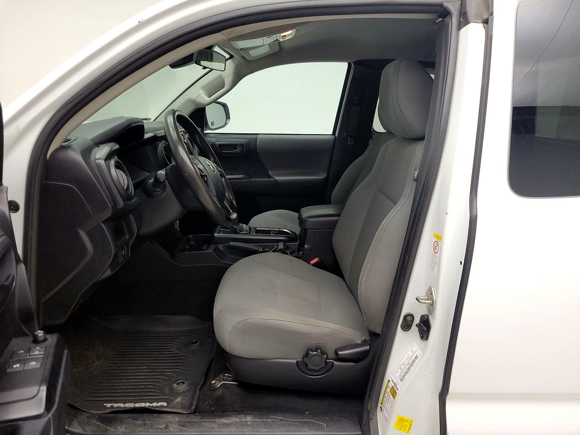 Thumbnail: 2019 Toyota Tacoma - 11