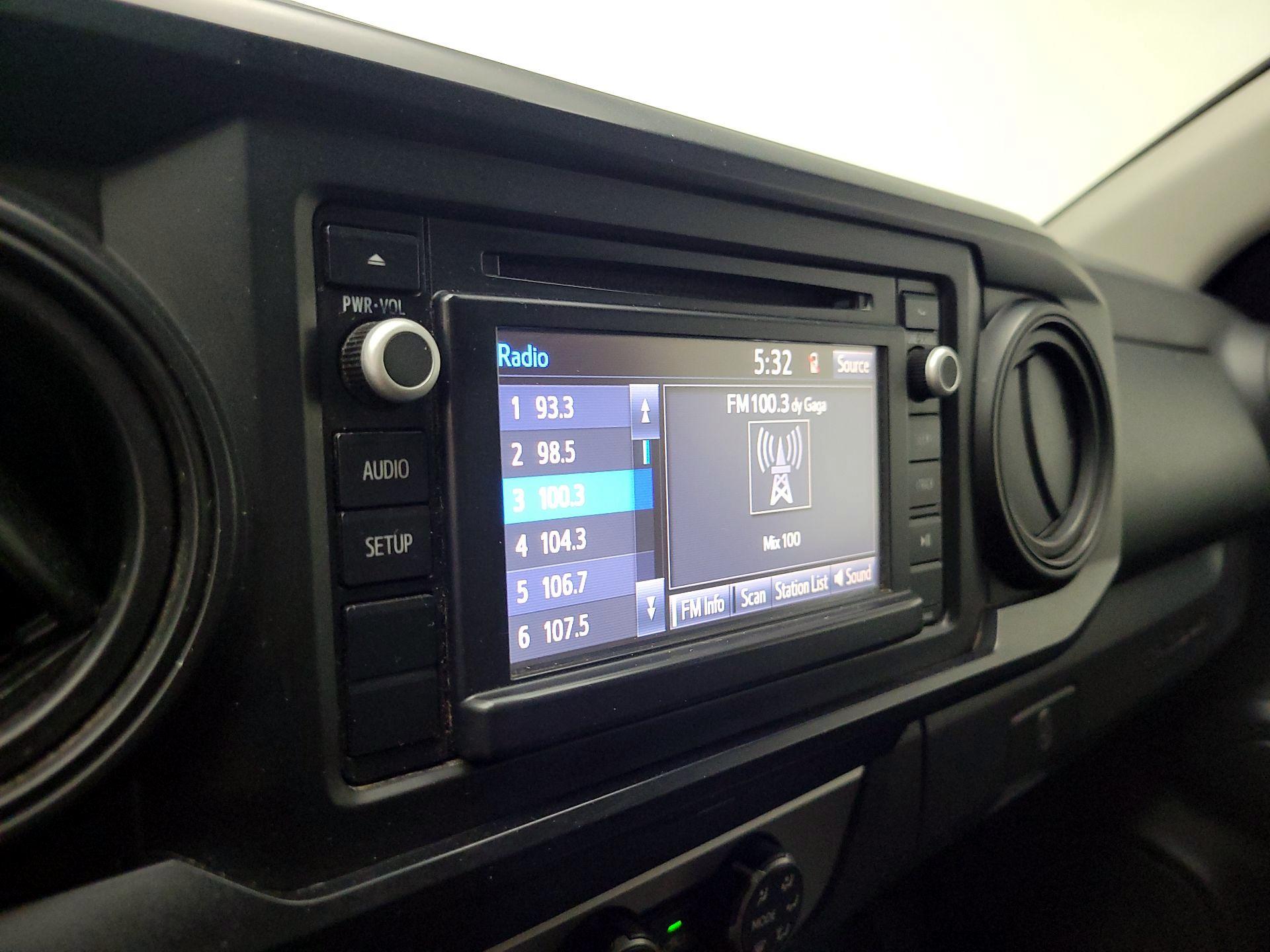 Thumbnail: 2019 Toyota Tacoma - 15