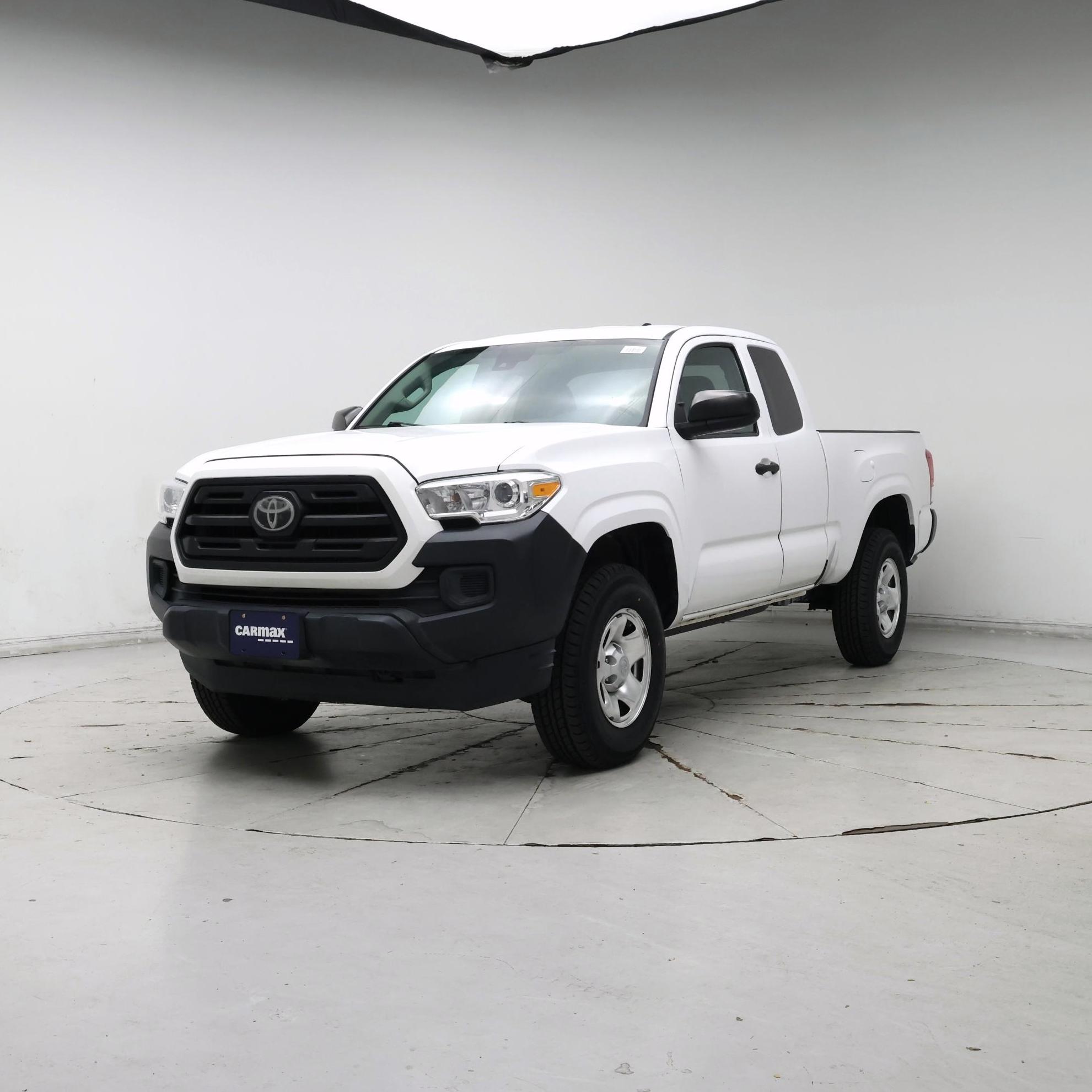 Thumbnail: 2019 Toyota Tacoma - 4