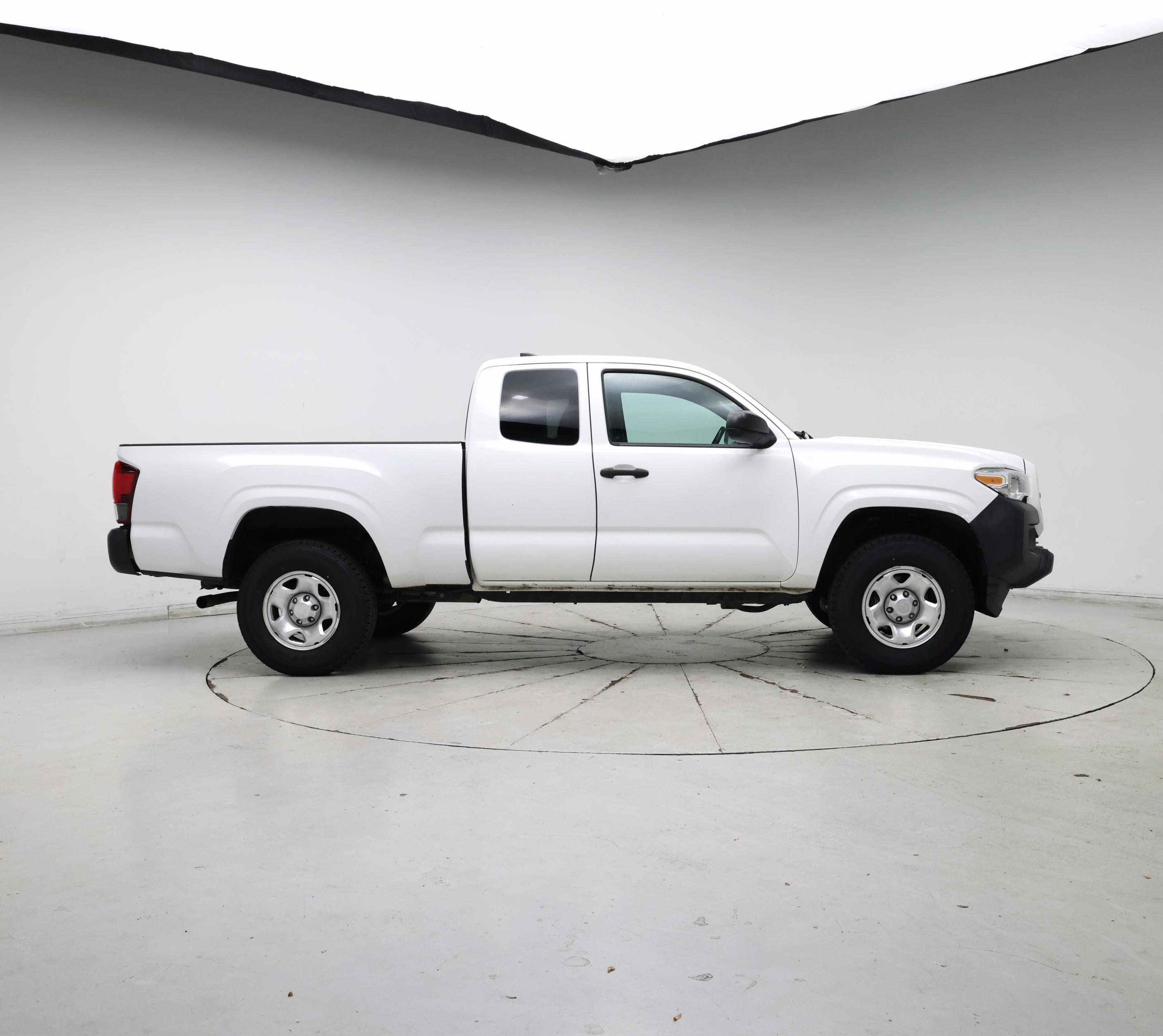 Thumbnail: 2019 Toyota Tacoma - 7