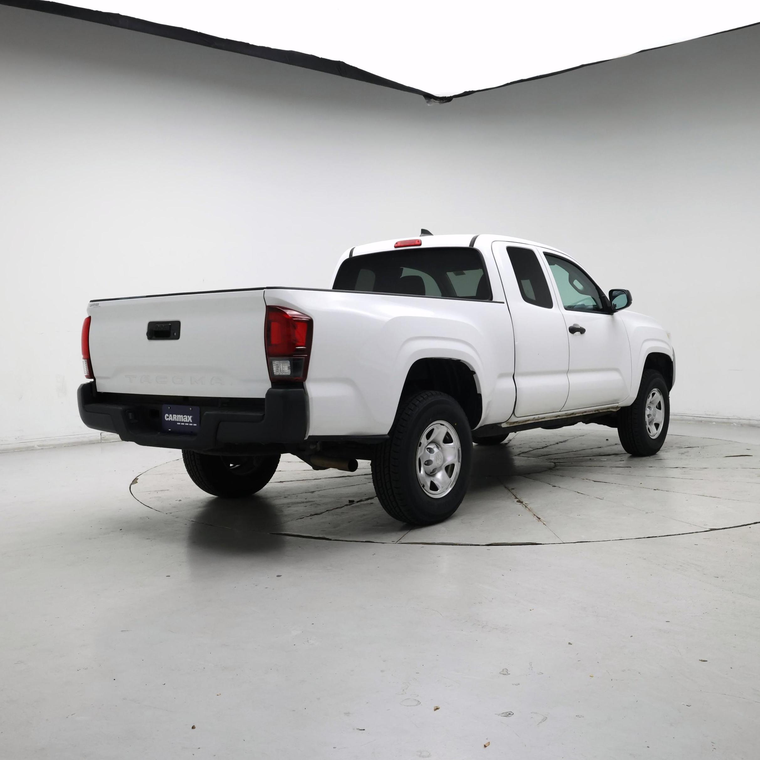 Thumbnail: 2019 Toyota Tacoma - 8