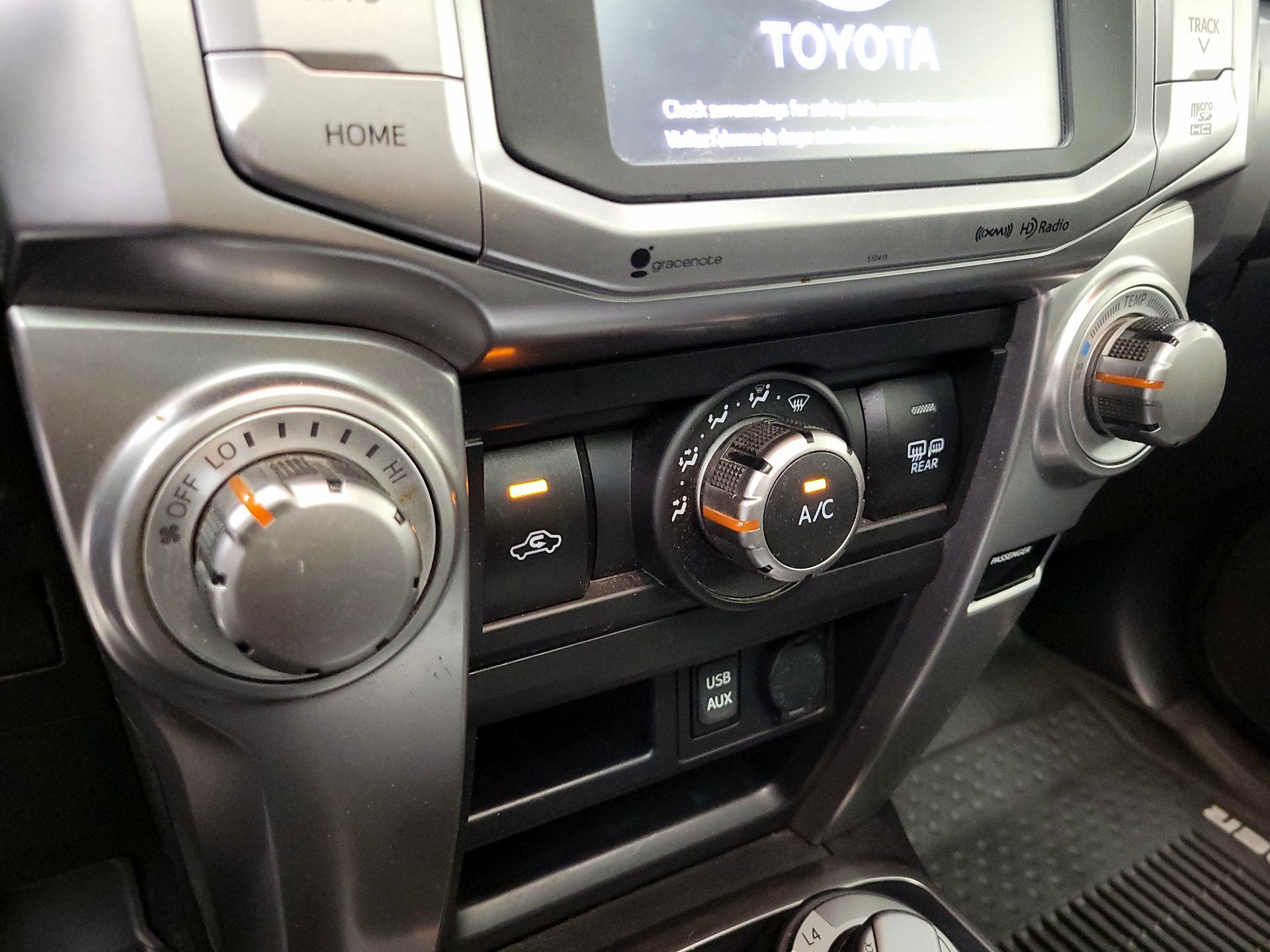 Thumbnail: 2019 Toyota 4Runner - 17