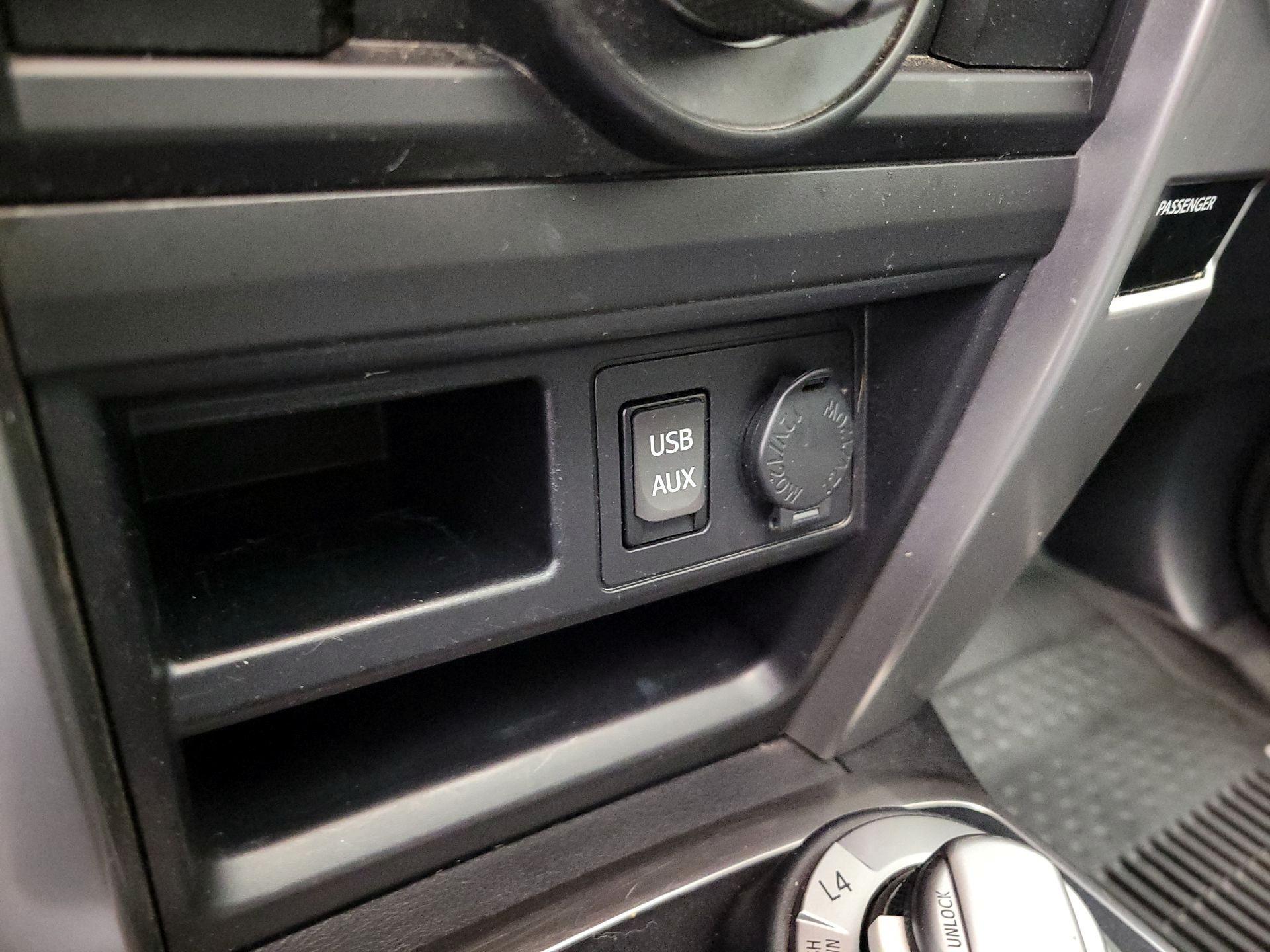 Thumbnail: 2019 Toyota 4Runner - 19