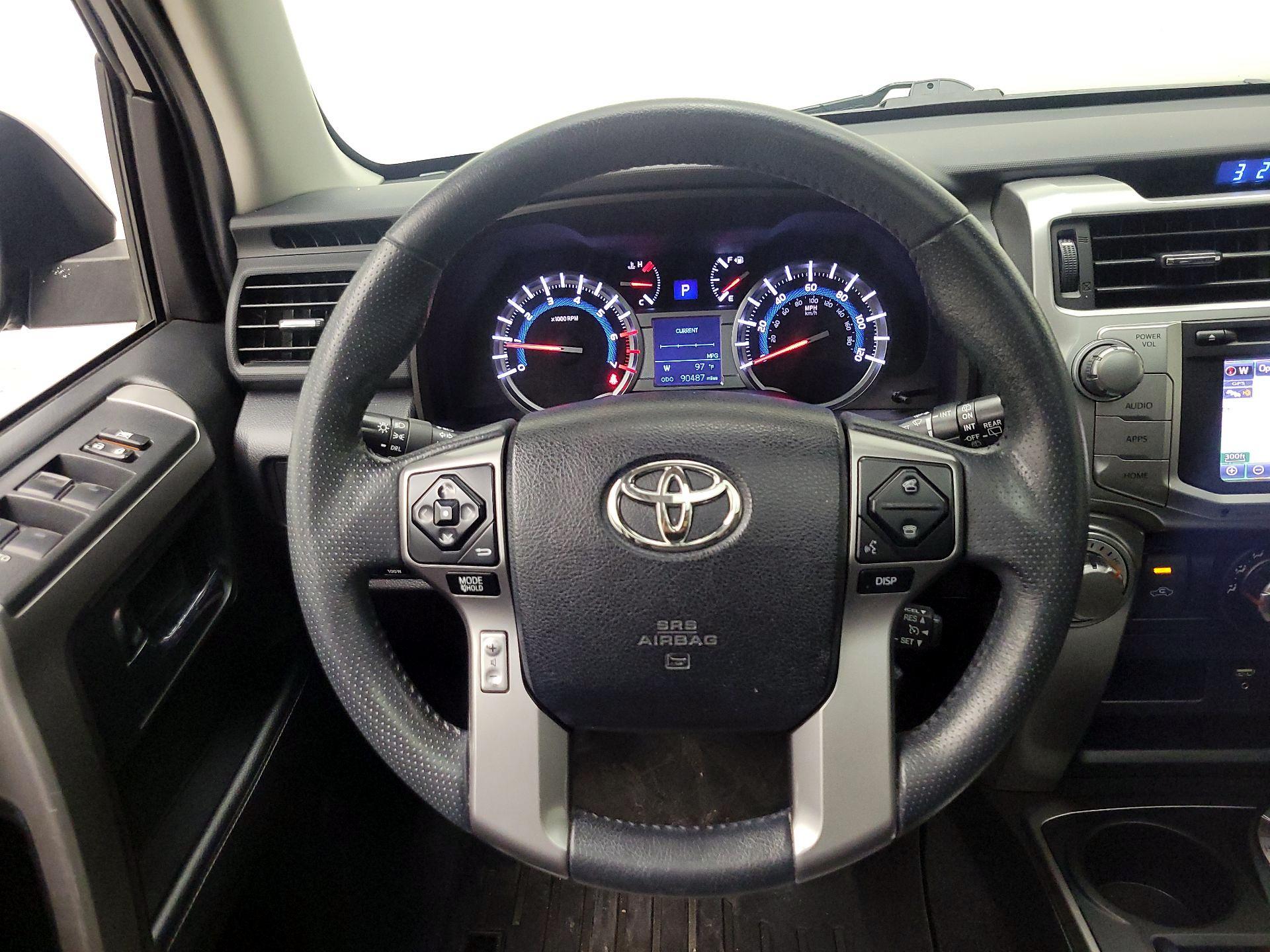 Thumbnail: 2016 Toyota 4Runner - 10