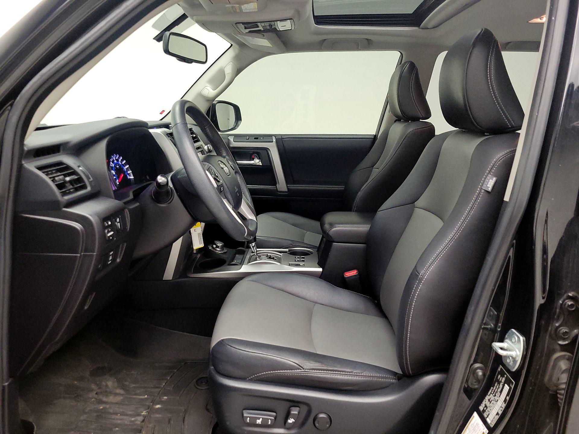 Thumbnail: 2016 Toyota 4Runner - 11