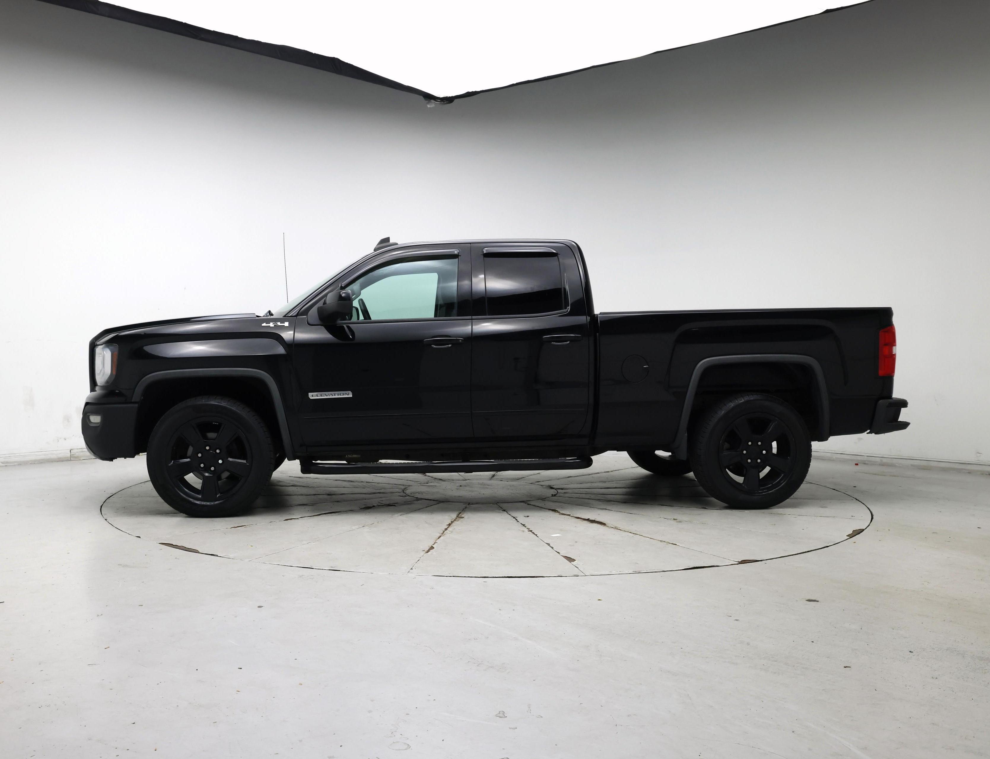 Thumbnail: 2017 GMC Sierra 1500 - 3