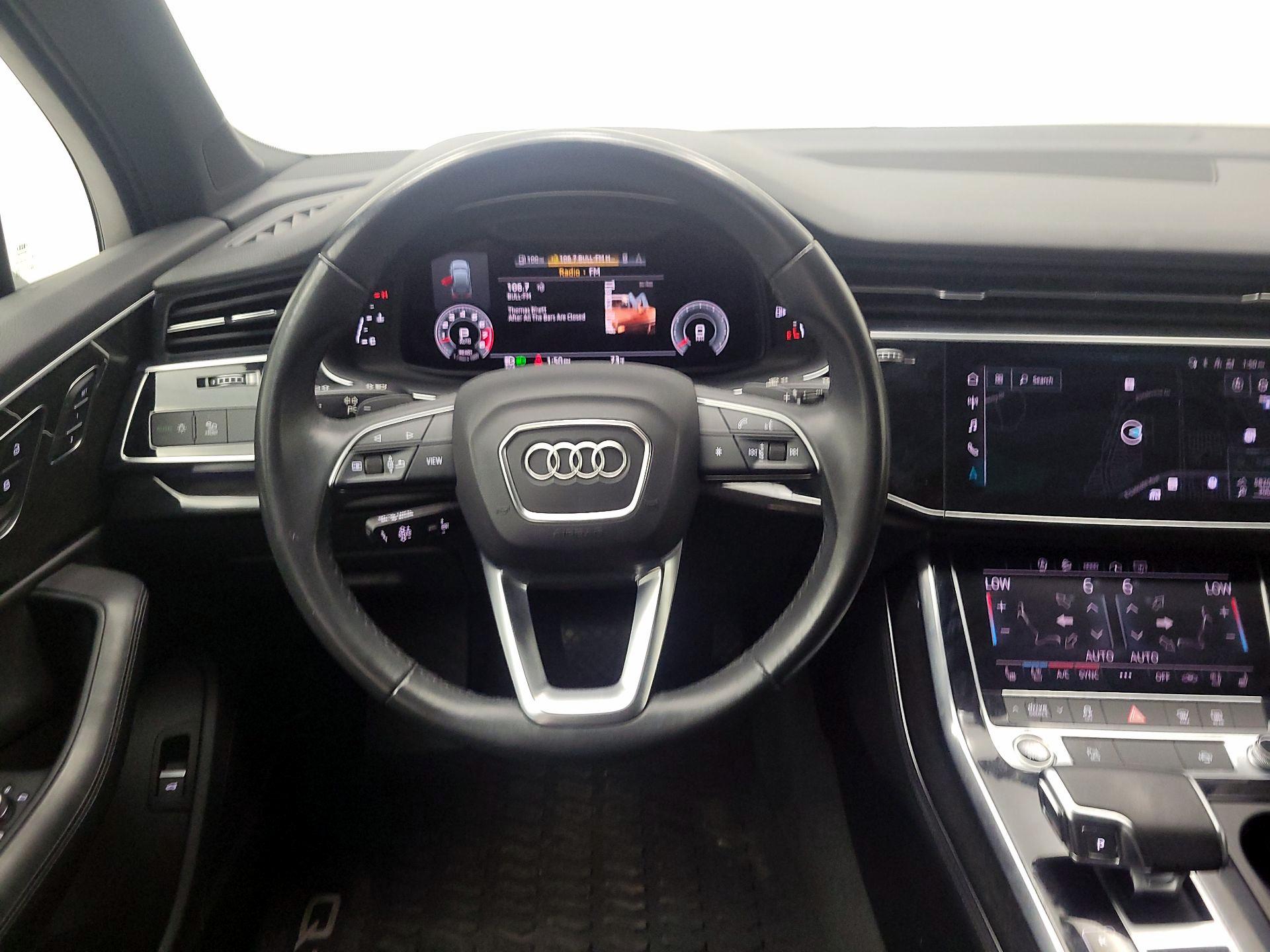 Thumbnail: 2021 Audi Q7 - 10