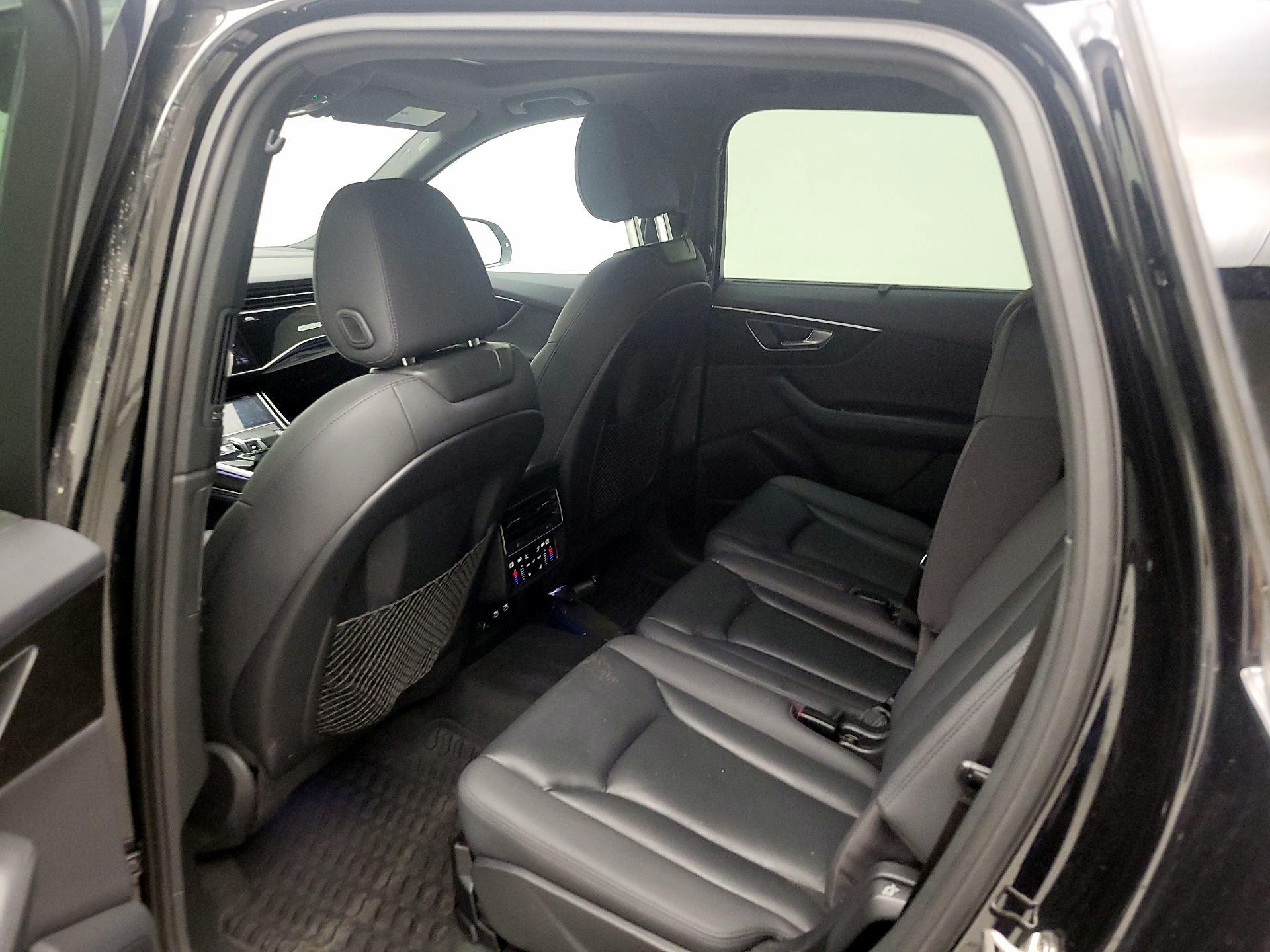 Thumbnail: 2021 Audi Q7 - 19